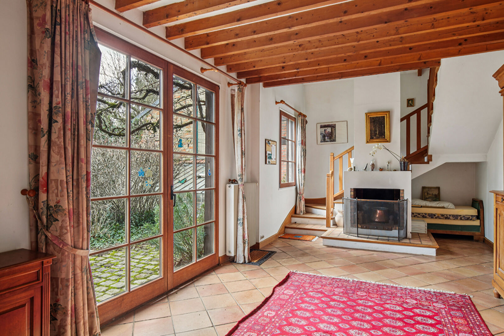 LE VESINET – PROPRIETE DE 232 M² – SALON 66 M²  – 4 CHAMBRES – TERRAIN 1474 M²  – DEPENDANCE AMENAGEE 60 M² –  10 MN RER