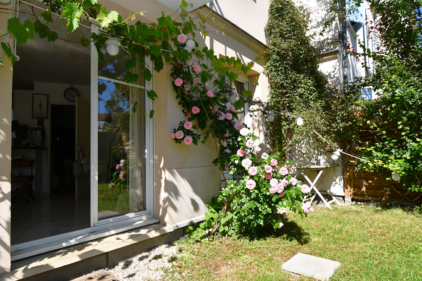 MAISON située à CHATOU sur 3 niveaux avec jardin