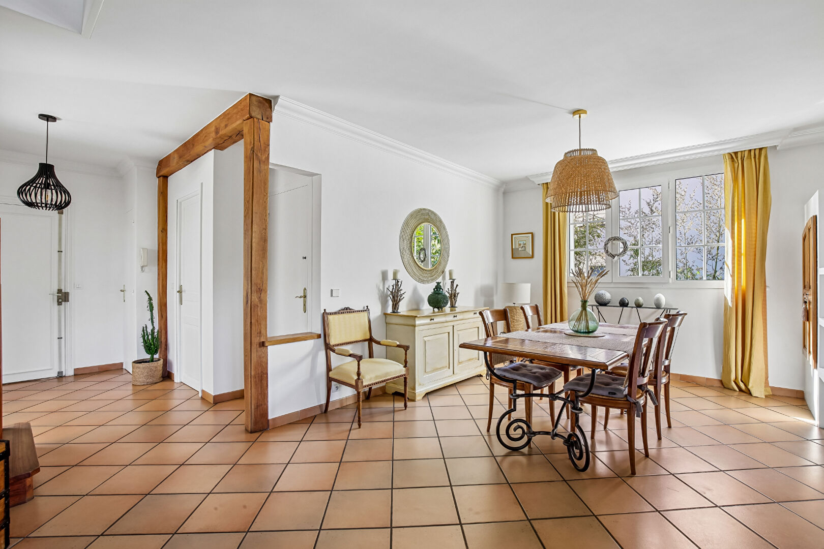 CHATOU BAS 15 MN RER –  MAISON FAMILIALE DE 212 m2  – 5  CHAMBRES – TERRAIN  809 M²