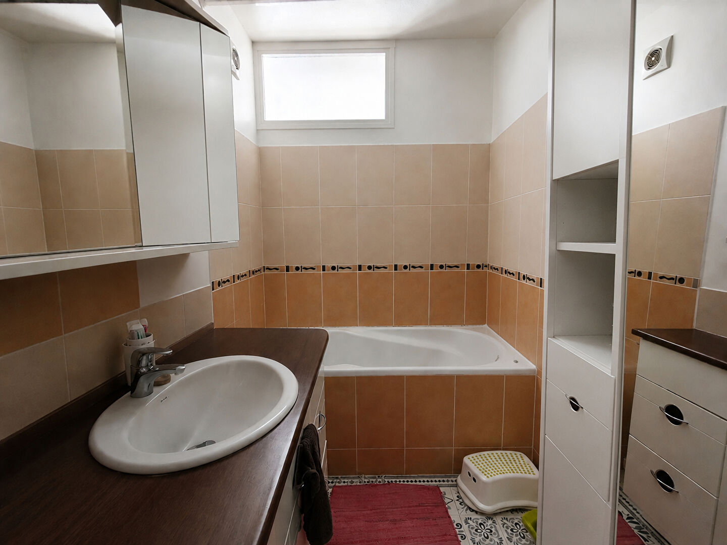 CHATOU Appartement 4 pièces de 77 m² avec baclcon