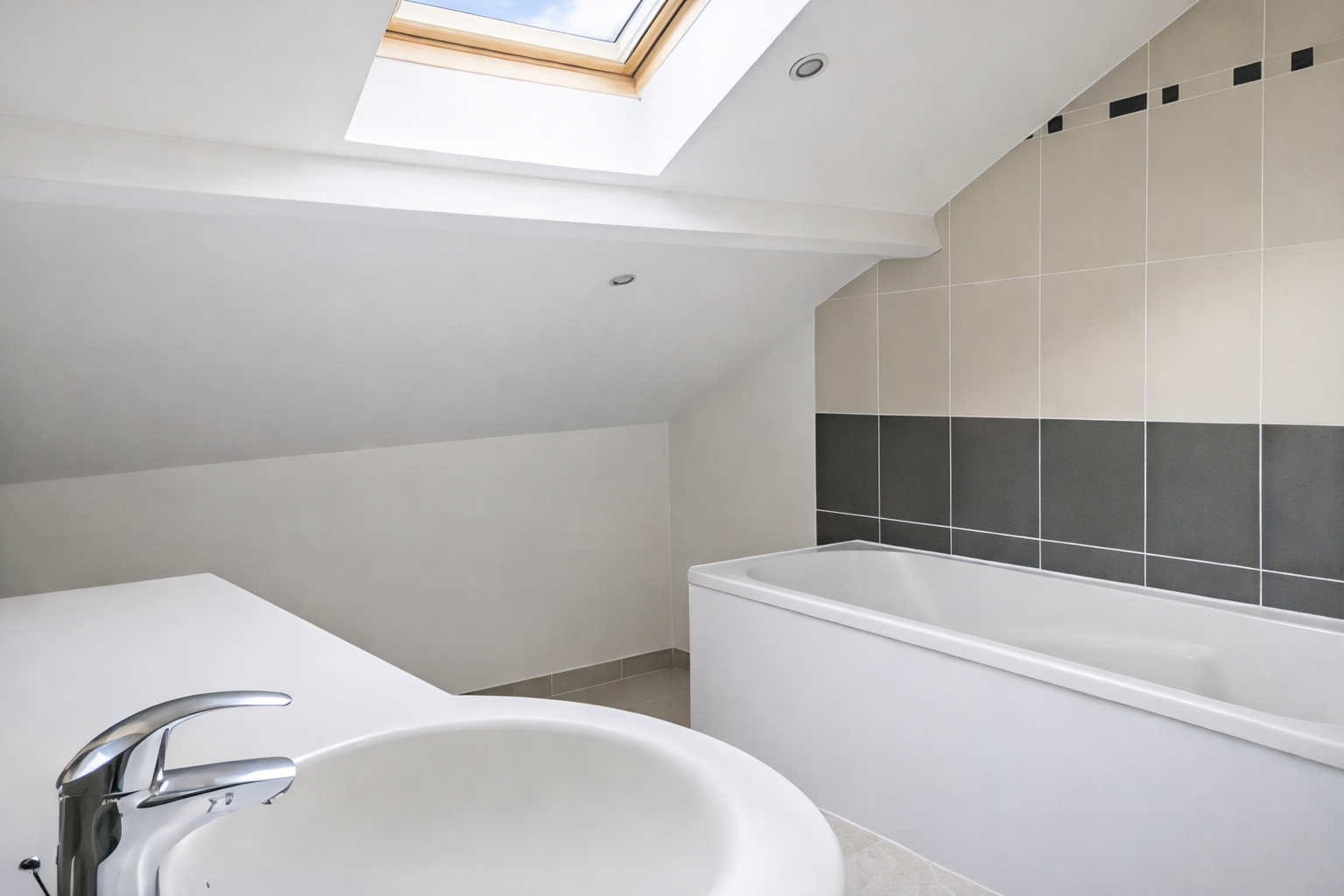 LE VESINET – MAISON 6 CHAMBRES  – TERRAIN 404 M² – 12 MN RER