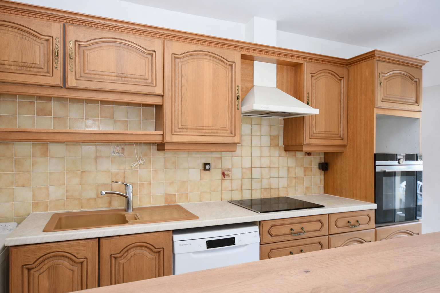 BAS DE CHATOU – 7 MN RER – APPARTEMENT 5 PIECES 99 M²  – TERRASSE 31 m² – CAVE ET PARKING