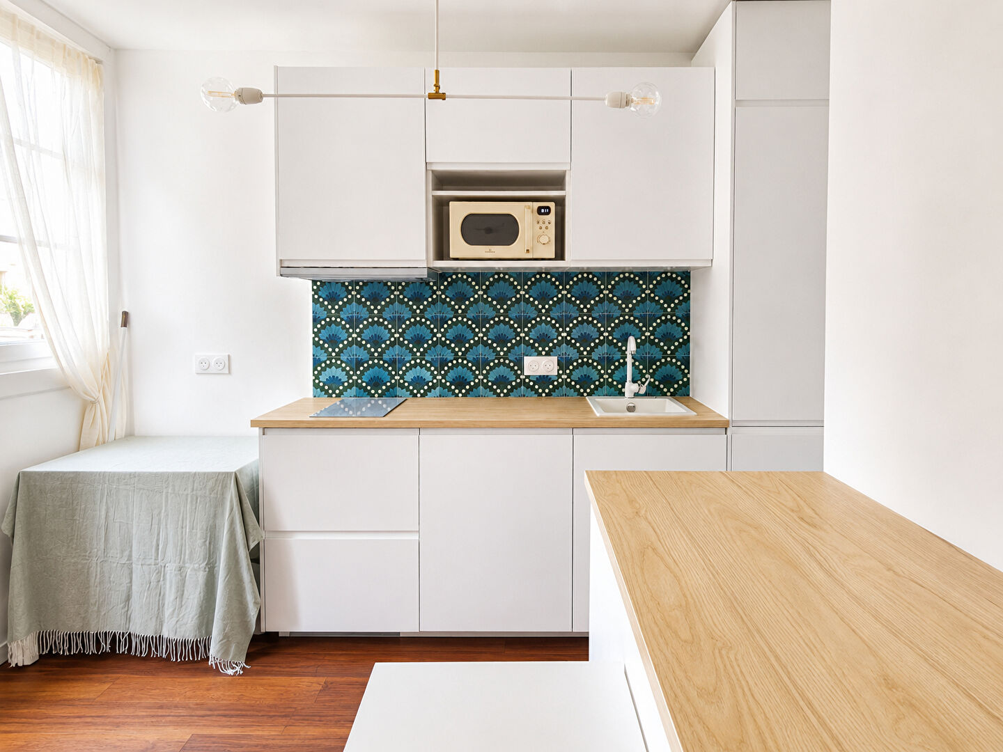APPARTEMENT 2 PIECES AVEC TERRASSE DE 45,89 M² – 10MN RER – PARKING