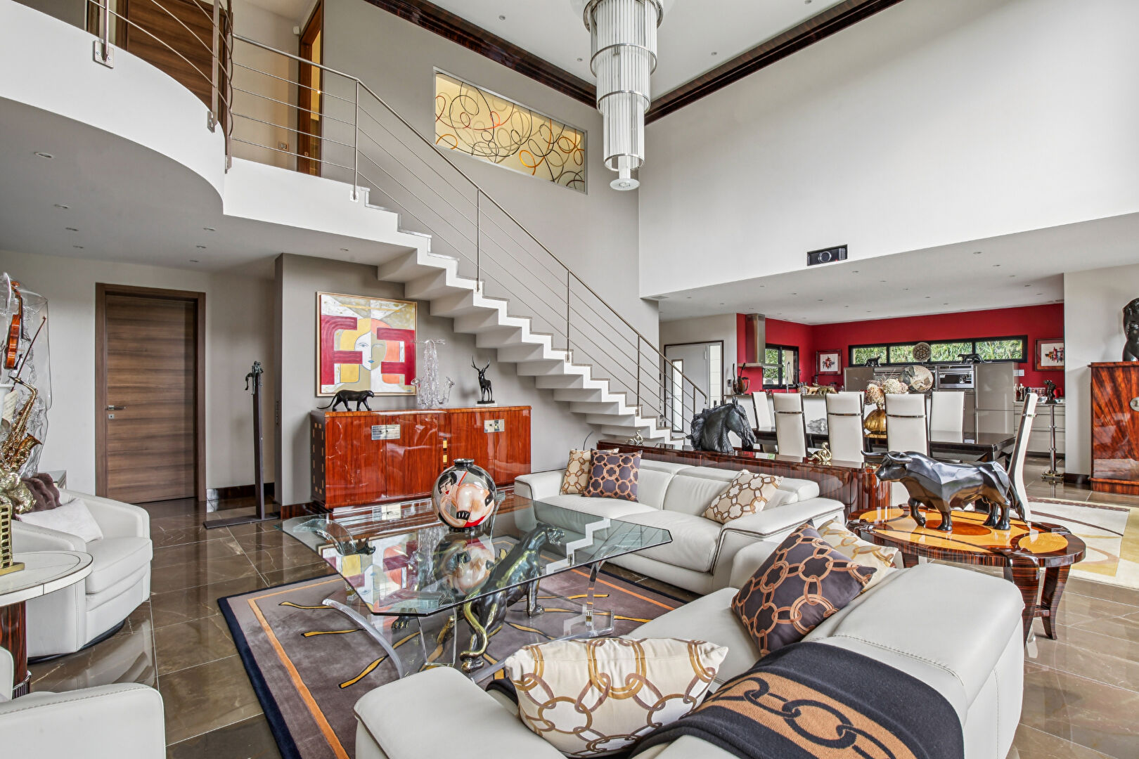 MAISON CONTEMPORAINE DE 236 M² – TERRAIN  984 M² – LUMINEUSE – AU  CALME- PROCHE COMMERCES ET ECOLES
