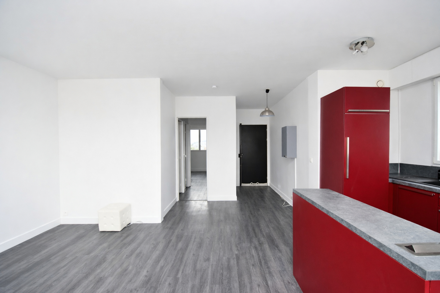 BAS DE CHATOU – Résidence de standing – Appartement 2 pièces 46 m² avec cave et box – 5 mn RER
