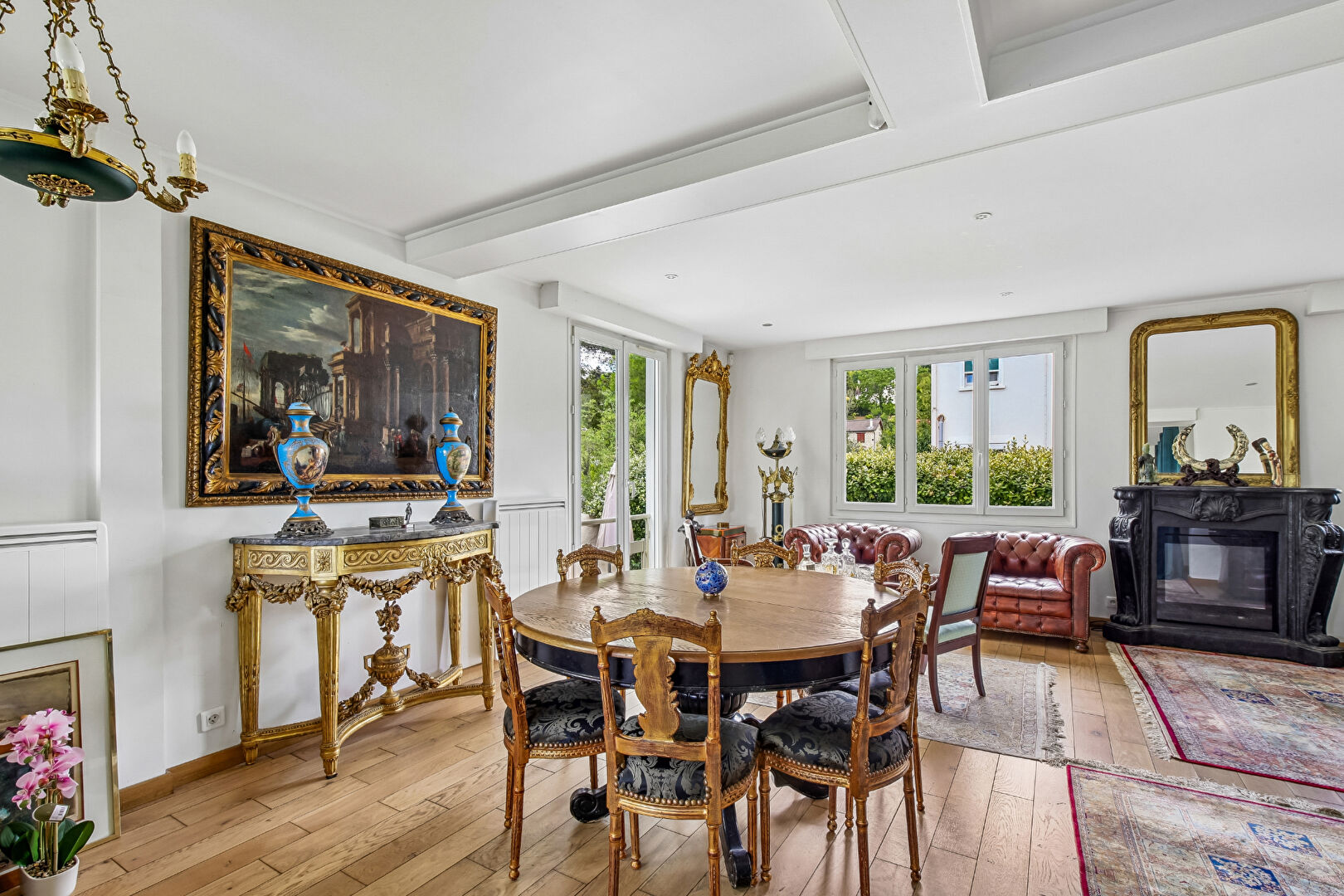 LE PECQ, maison de 215 M2 au sol sur 347 M2 de terrain
