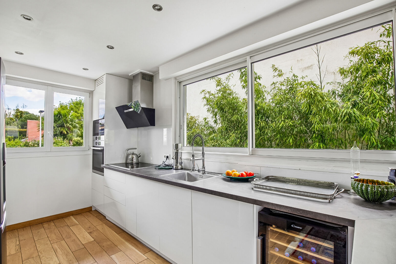 LE PECQ, maison de 215 M2 au sol sur 347 M2 de terrain