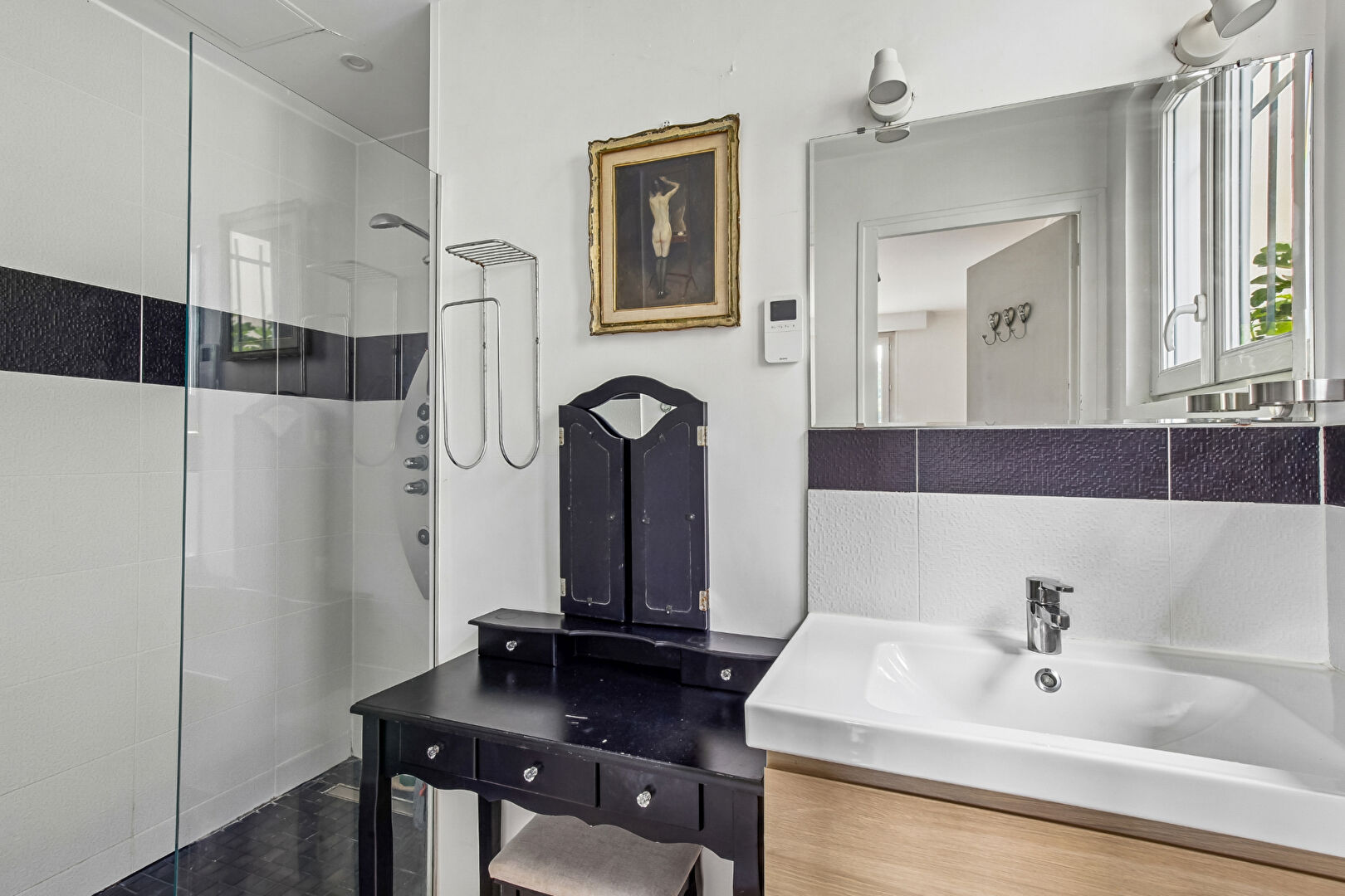 LE PECQ, maison de 215 M2 au sol sur 347 M2 de terrain