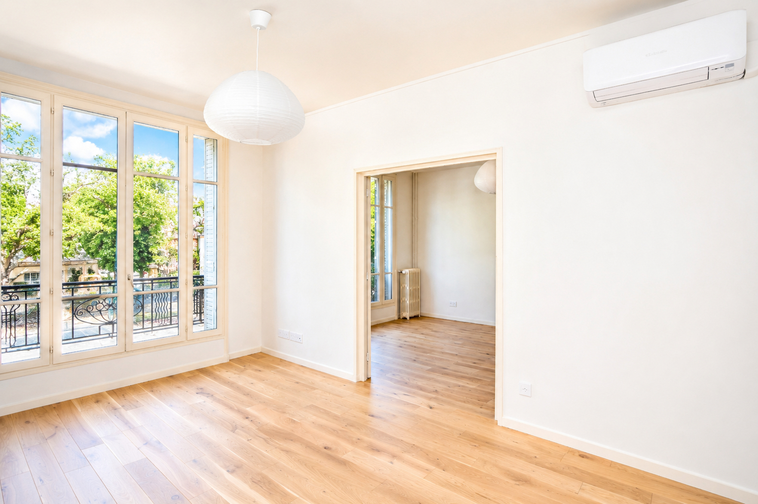 LE VESINET CENTRE – 5 MN RER – APPARTEMENT 82 m²  CLIMATISE – 2 CHAMBRES – CAVE