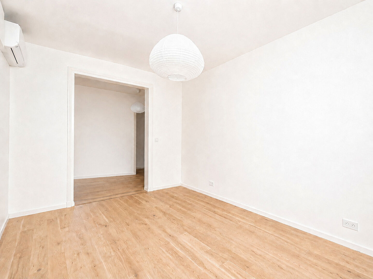 LE VESINET CENTRE – 5 MN RER – APPARTEMENT 82 m²  CLIMATISE – 2 CHAMBRES – CAVE