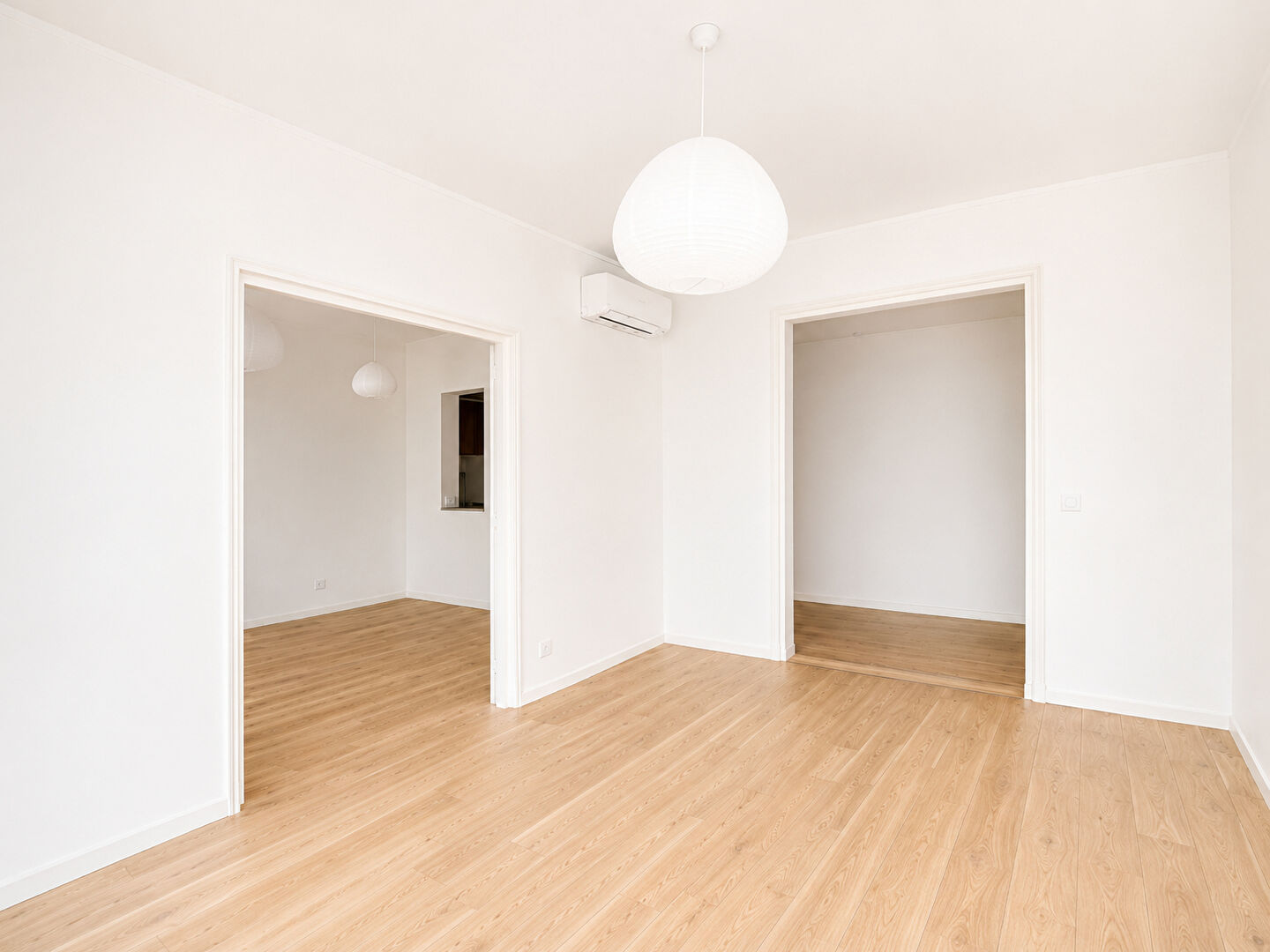 LE VESINET CENTRE – 5 MN RER – APPARTEMENT 82 m²  CLIMATISE – 2 CHAMBRES – CAVE