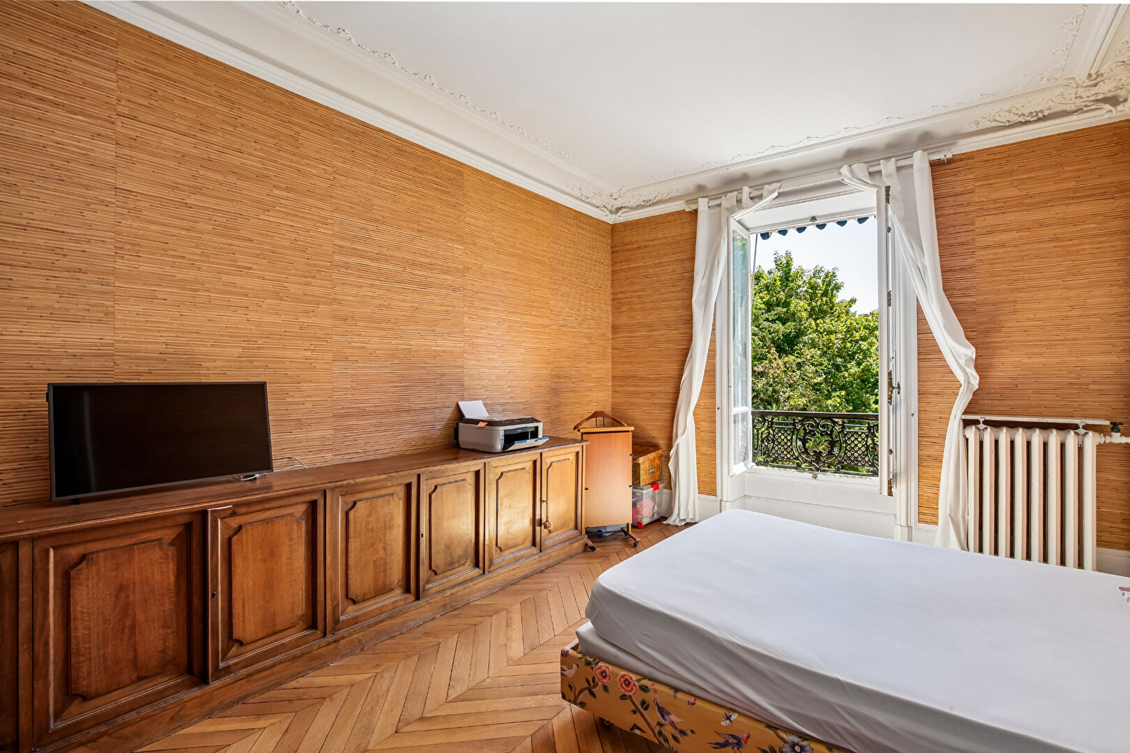 BAS DE CHATOU – TRIANGLE D&rsquo;OR – HOTEL PARTICULIER NAPOLEON III – TERRAIN 2031 M²
