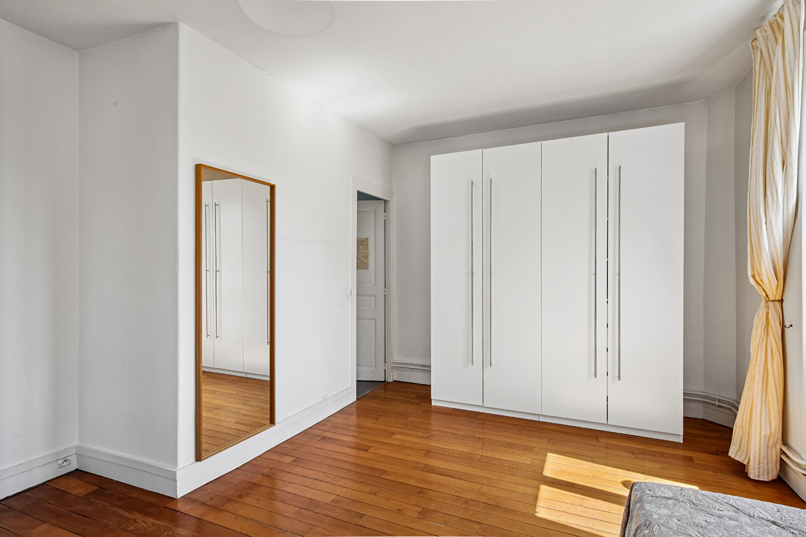 BAS DE CHATOU – TRIANGLE D&rsquo;OR – HOTEL PARTICULIER NAPOLEON III – TERRAIN 2031 M²