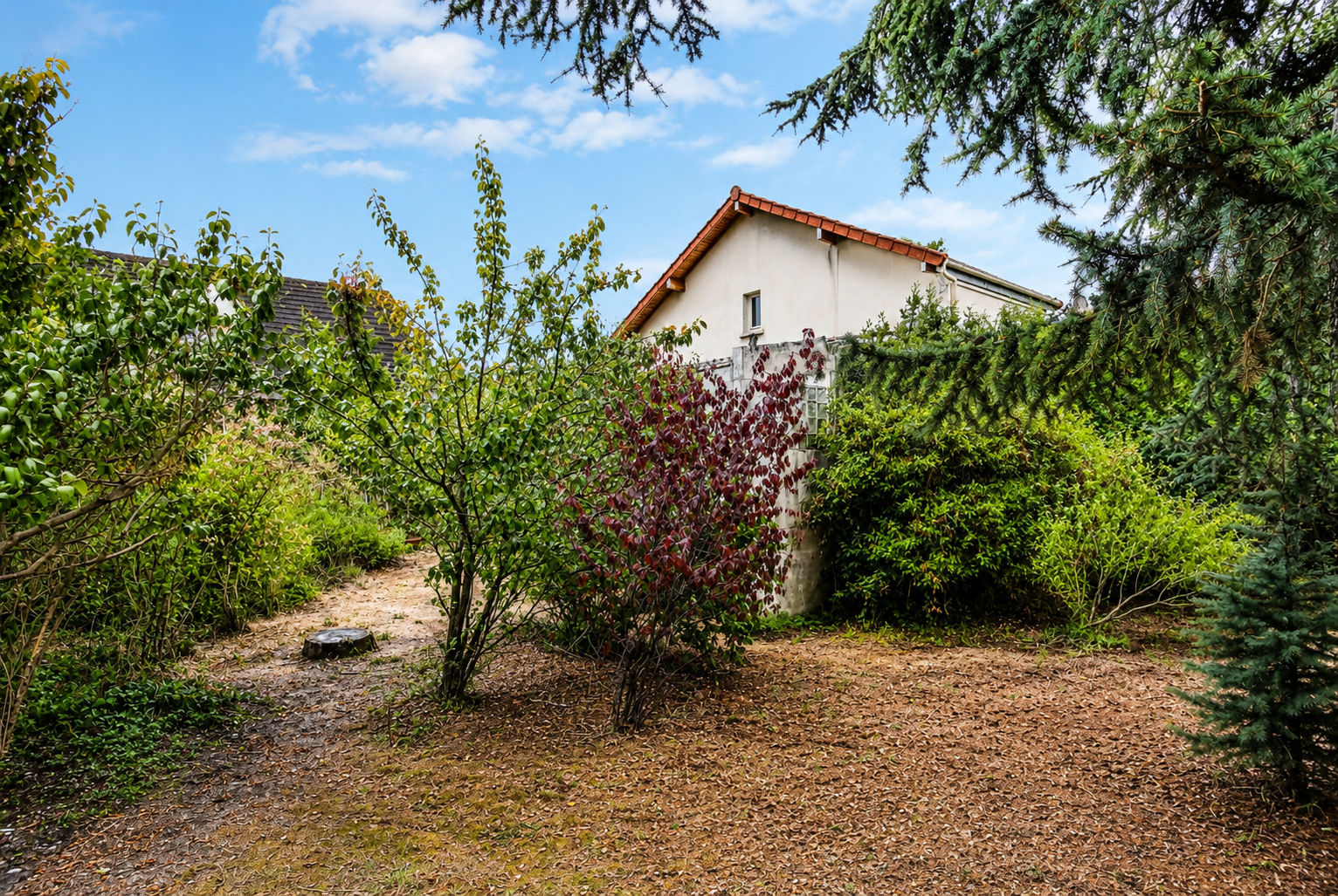CROISSY SUR SEINE – CHARMANTE 1930 de 90 M² – TERRAIN 515 m² – à 7 MN DES ECOLES ET DU CENTRE VILLE