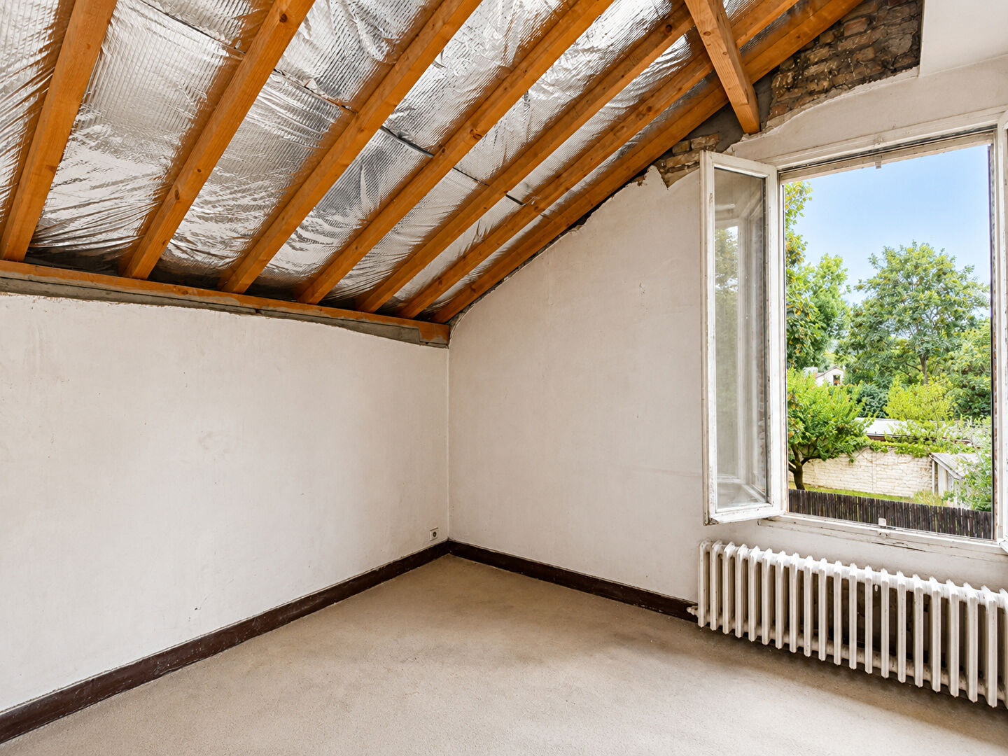 CROISSY SUR SEINE – CHARMANTE 1930 de 90 M² – TERRAIN 515 m² – à 7 MN DES ECOLES ET DU CENTRE VILLE