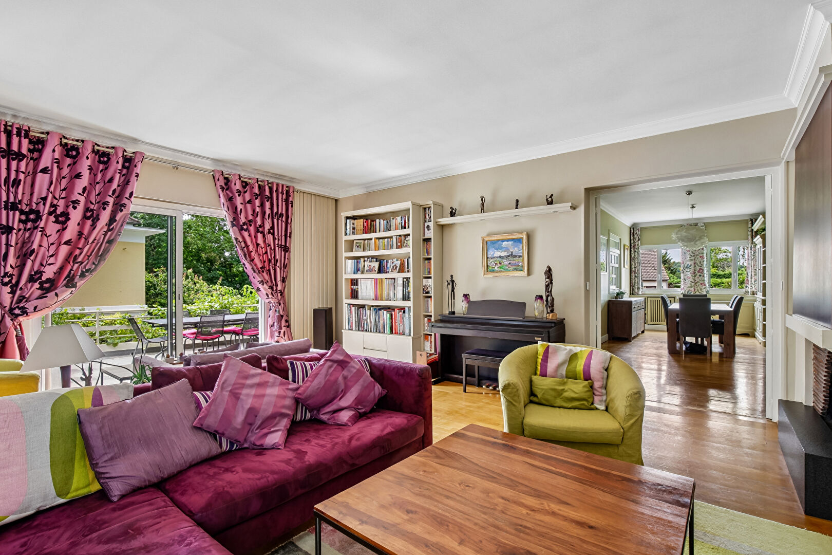 LE VESINET 15 MN RER ET CENTRE VILLE – MAISON FAMILIALE  5 CHAMBRES  – LUMINEUSE – TERRAIN 404 M²