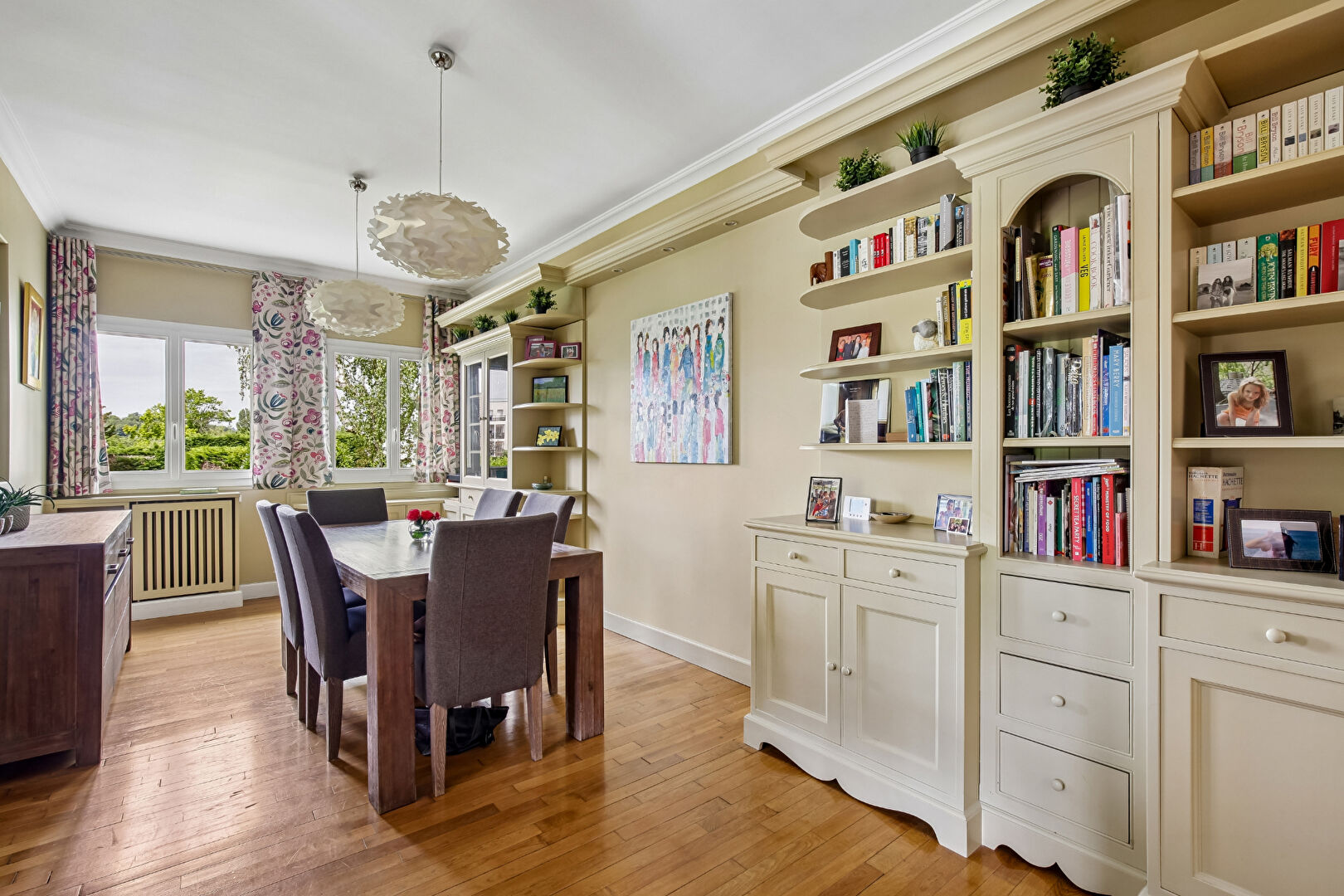 LE VESINET 15 MN RER ET CENTRE VILLE – MAISON FAMILIALE  5 CHAMBRES  – LUMINEUSE – TERRAIN 404 M²