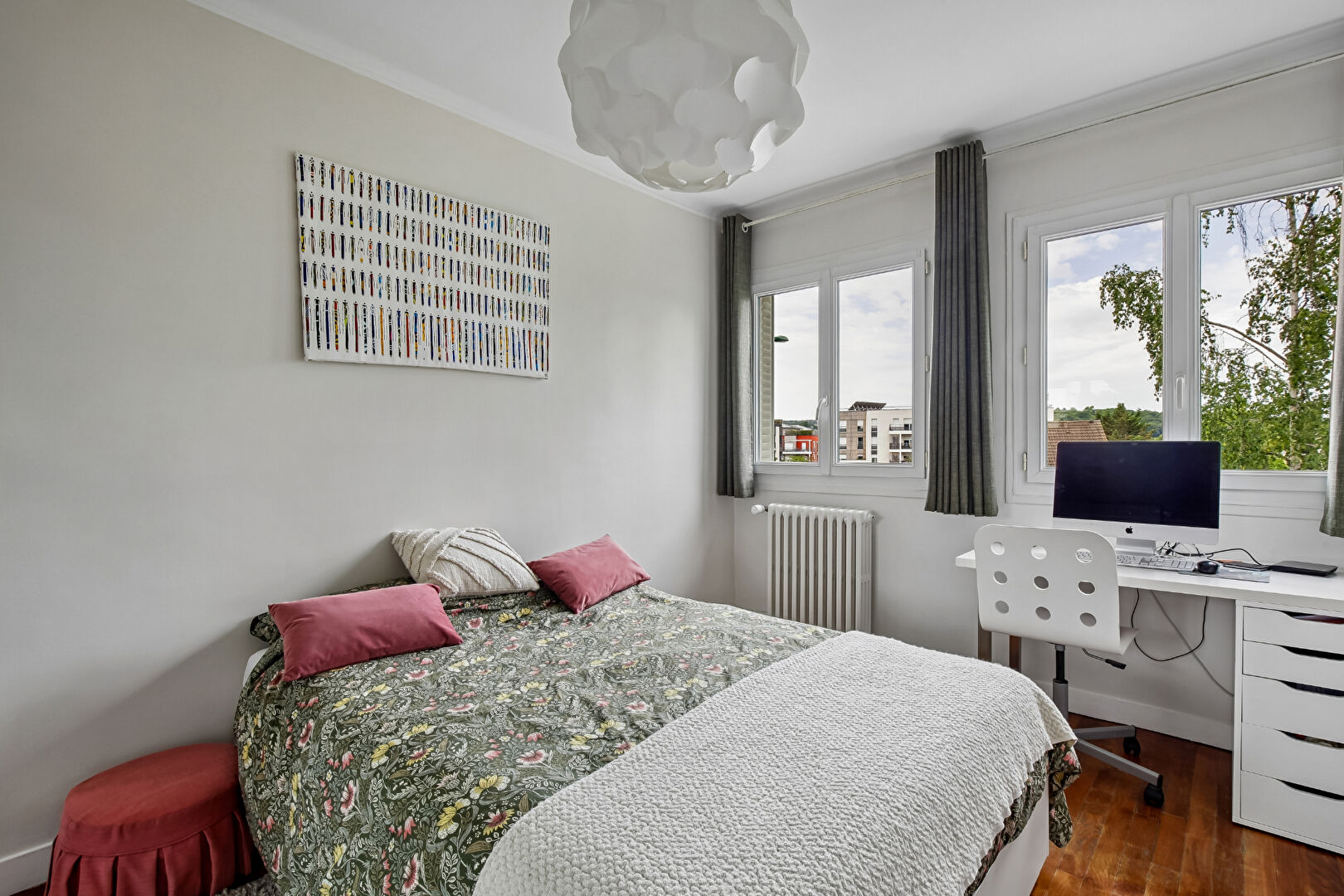 LE VESINET 15 MN RER ET CENTRE VILLE – MAISON FAMILIALE  5 CHAMBRES  – LUMINEUSE – TERRAIN 404 M²
