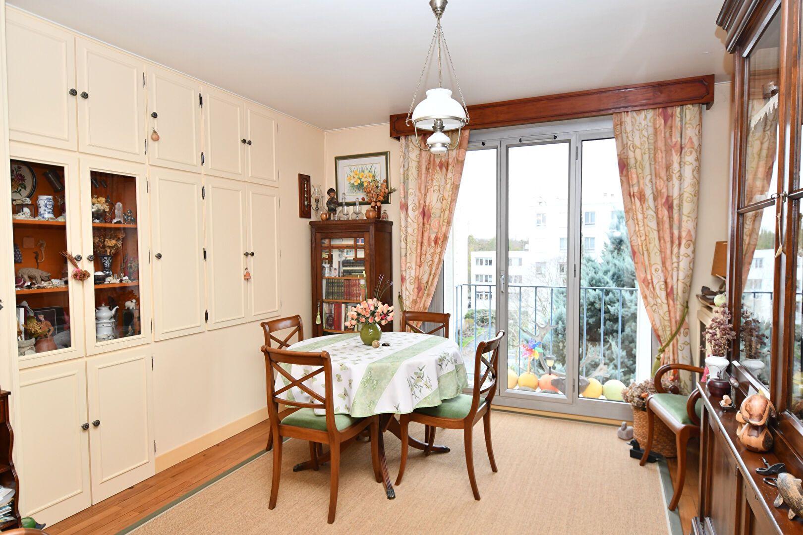 RUEIL MALMAISON Appartement de 102.58 m² avec 3 chambres à proximité de la gare RER