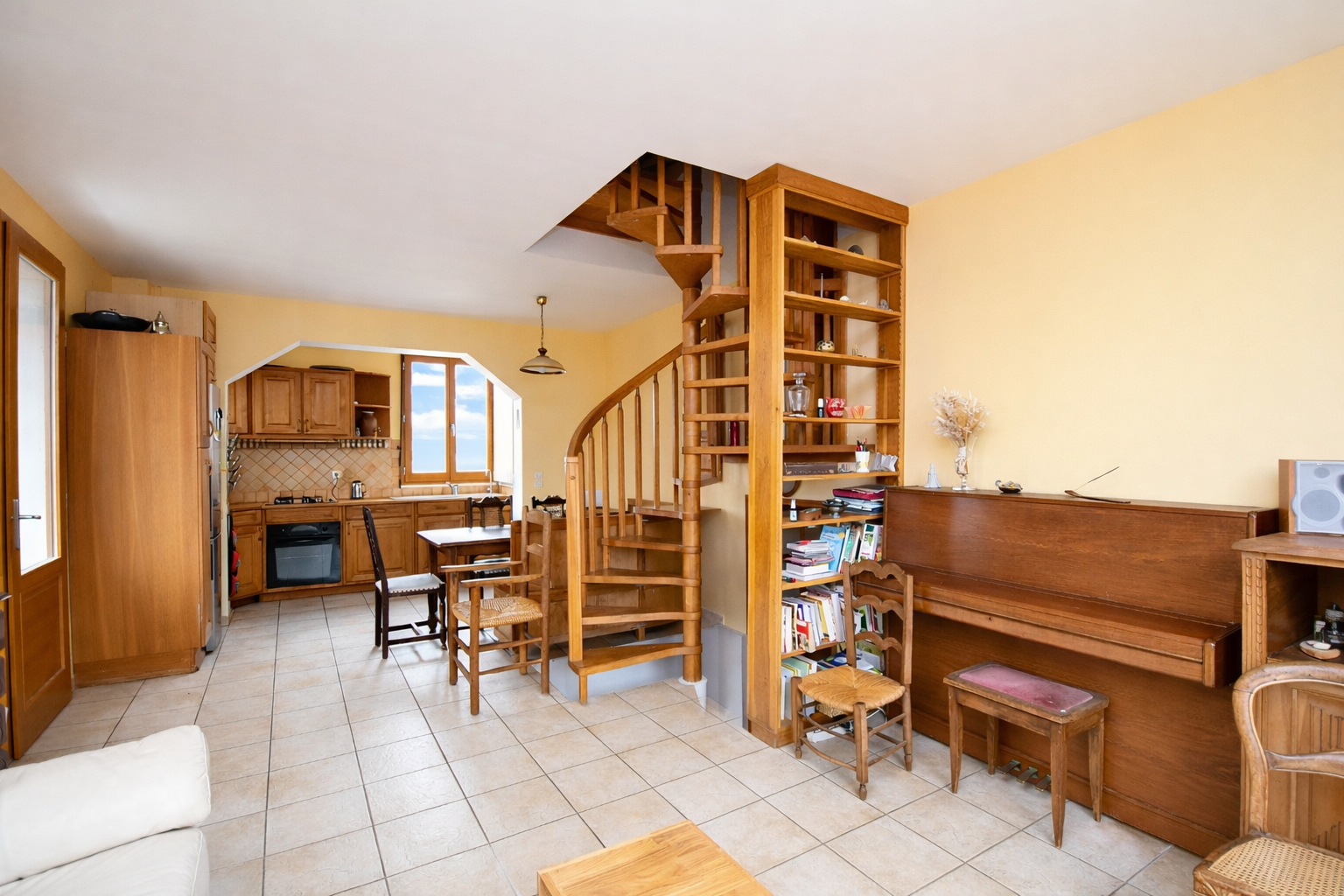 CHATOU – MAISON DE CHARME – 140 M² – TERRAIN 434 M² – DEPENDANCE AMENAGEE