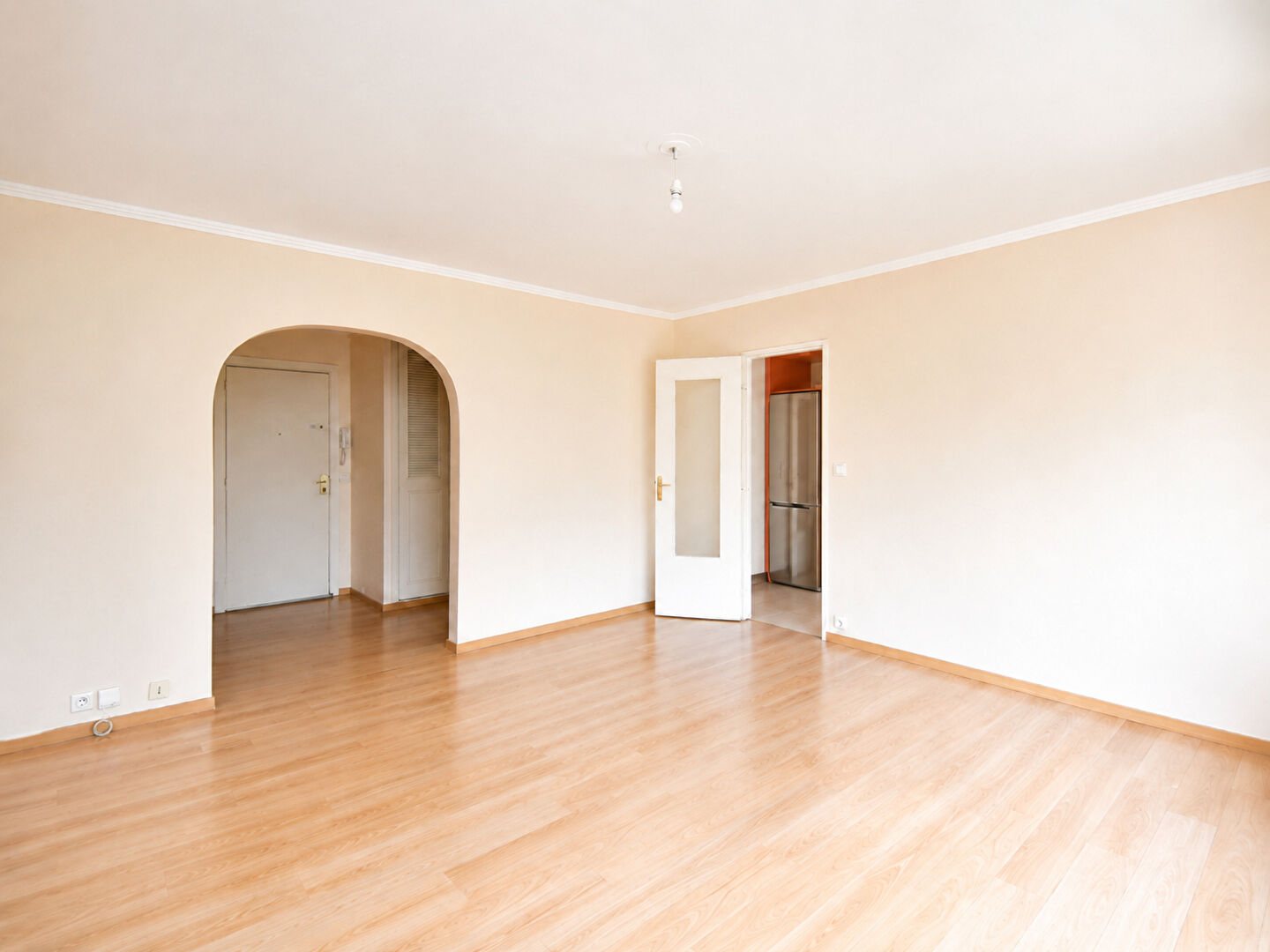 CROISSY-SUR-SEINE – AU COEUR DU CENTRE VILLE – APPARTEMENT DE 79 M²- CAVE ET PARKING