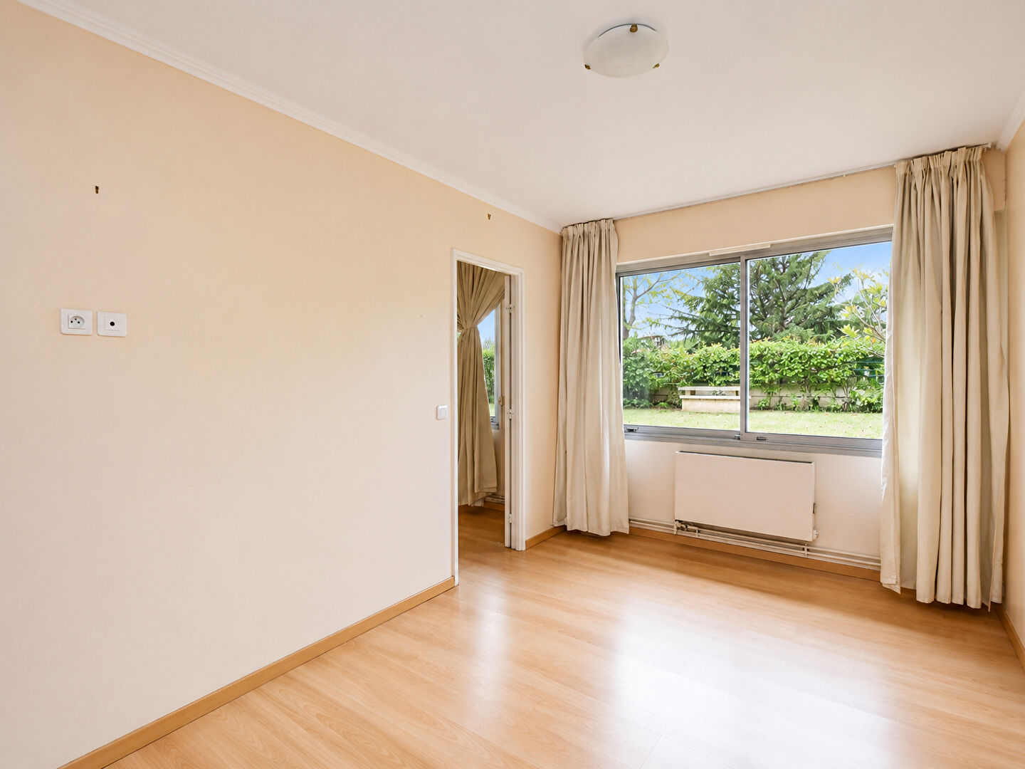 CROISSY-SUR-SEINE – AU COEUR DU CENTRE VILLE – APPARTEMENT DE 79 M²- CAVE ET PARKING