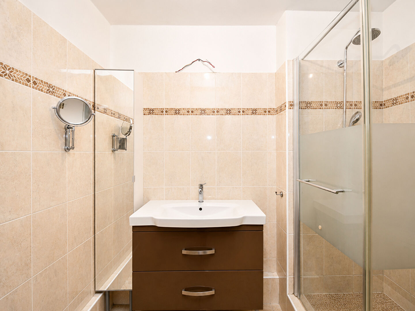 CROISSY-SUR-SEINE – AU COEUR DU CENTRE VILLE – APPARTEMENT DE 79 M²- CAVE ET PARKING