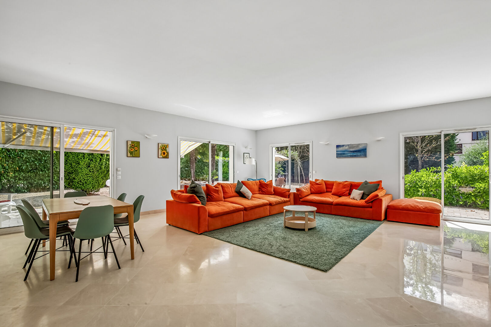 LE VESINET SUD, 8 MN RER, MAISON CONTEMPORAINE DE 261 M² – 5 CHAMBRES – TERRAIN 1000 M²