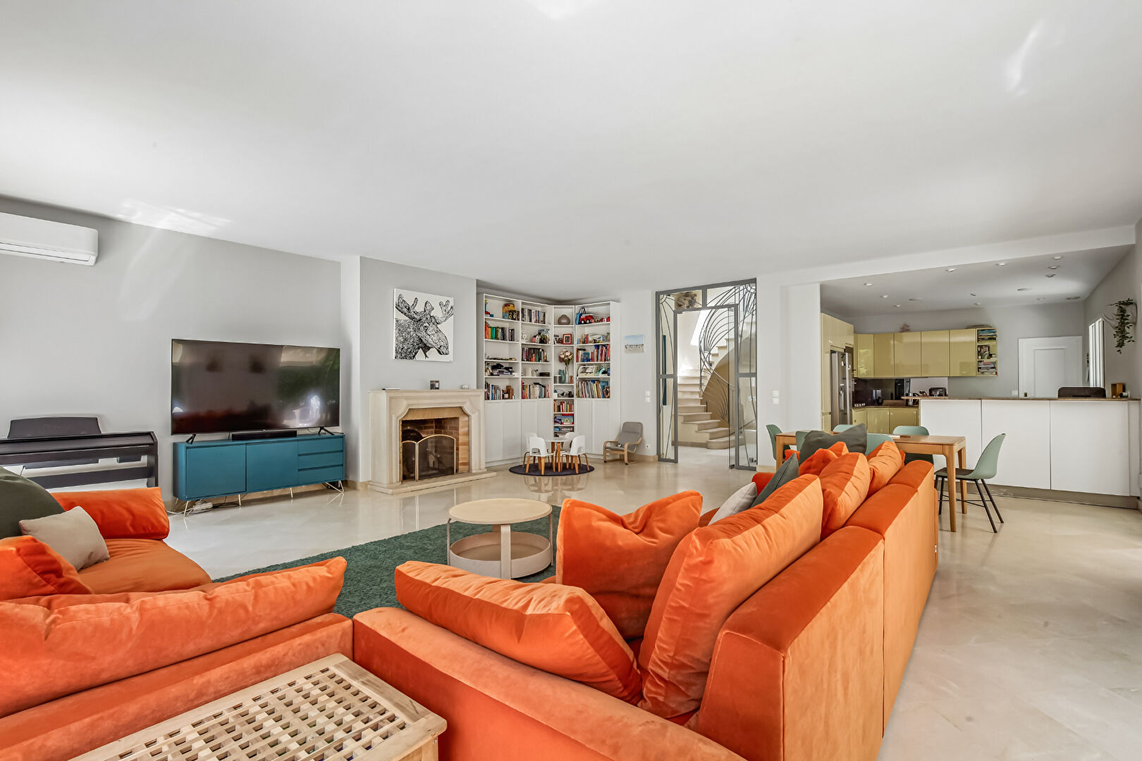 LE VESINET SUD, 8 MN RER, MAISON CONTEMPORAINE DE 261 M² – 5 CHAMBRES – TERRAIN 1000 M²