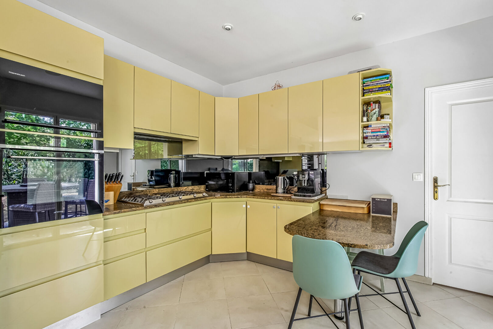 LE VESINET SUD, 8 MN RER, MAISON CONTEMPORAINE DE 261 M² – 5 CHAMBRES – TERRAIN 1000 M²