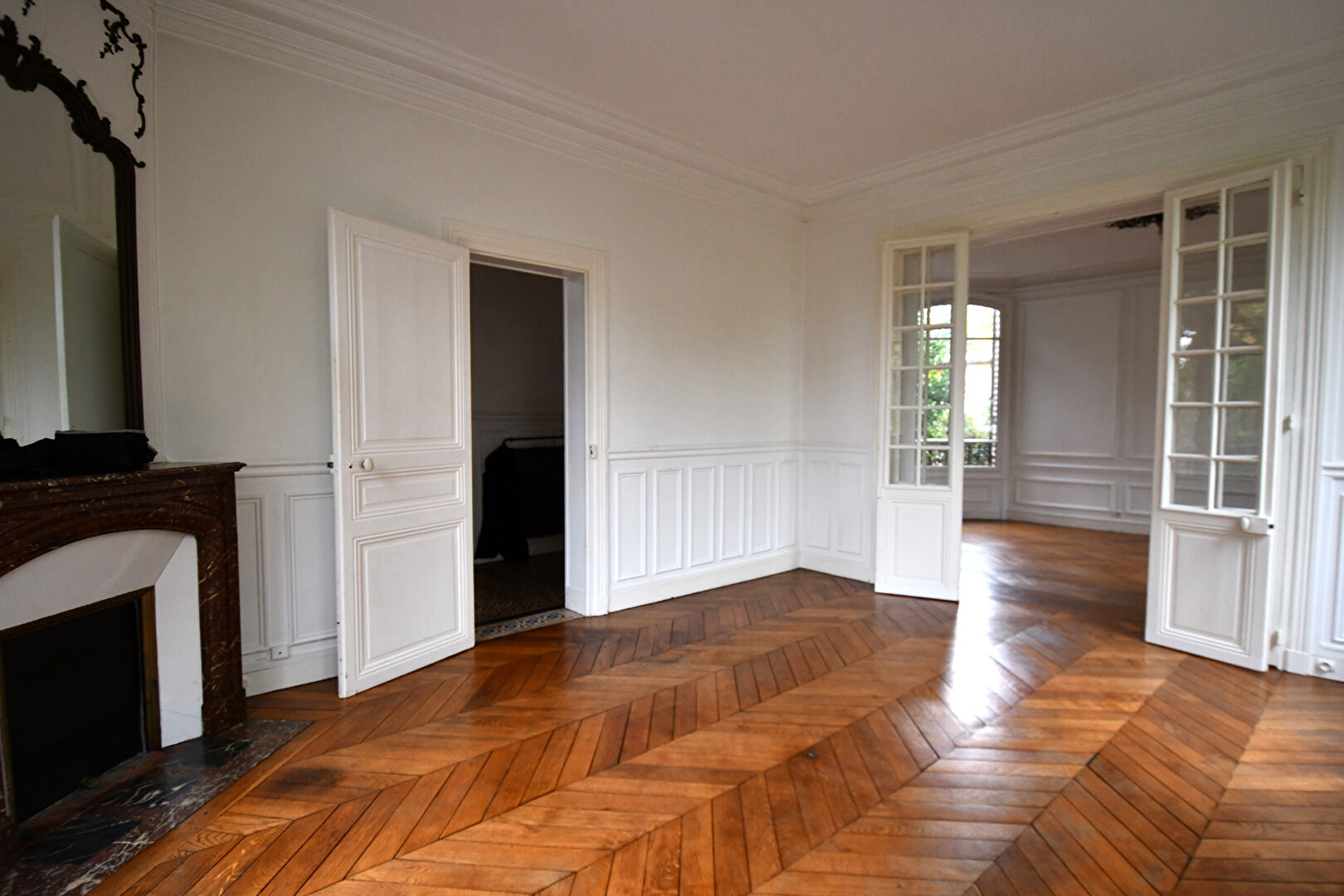 CHATOU TRIANGLE D&rsquo;OR – 8 MN RER – MAGNIFIQUE MAISON 6 CHAMBRES – AU CALME