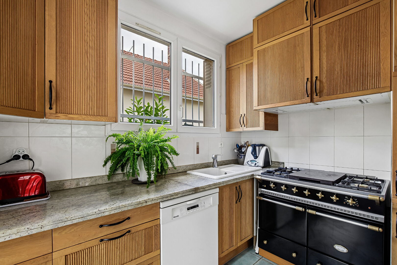 Bas de Chatou – Maison 136 m² au sol – 7 mn RER et centre ville