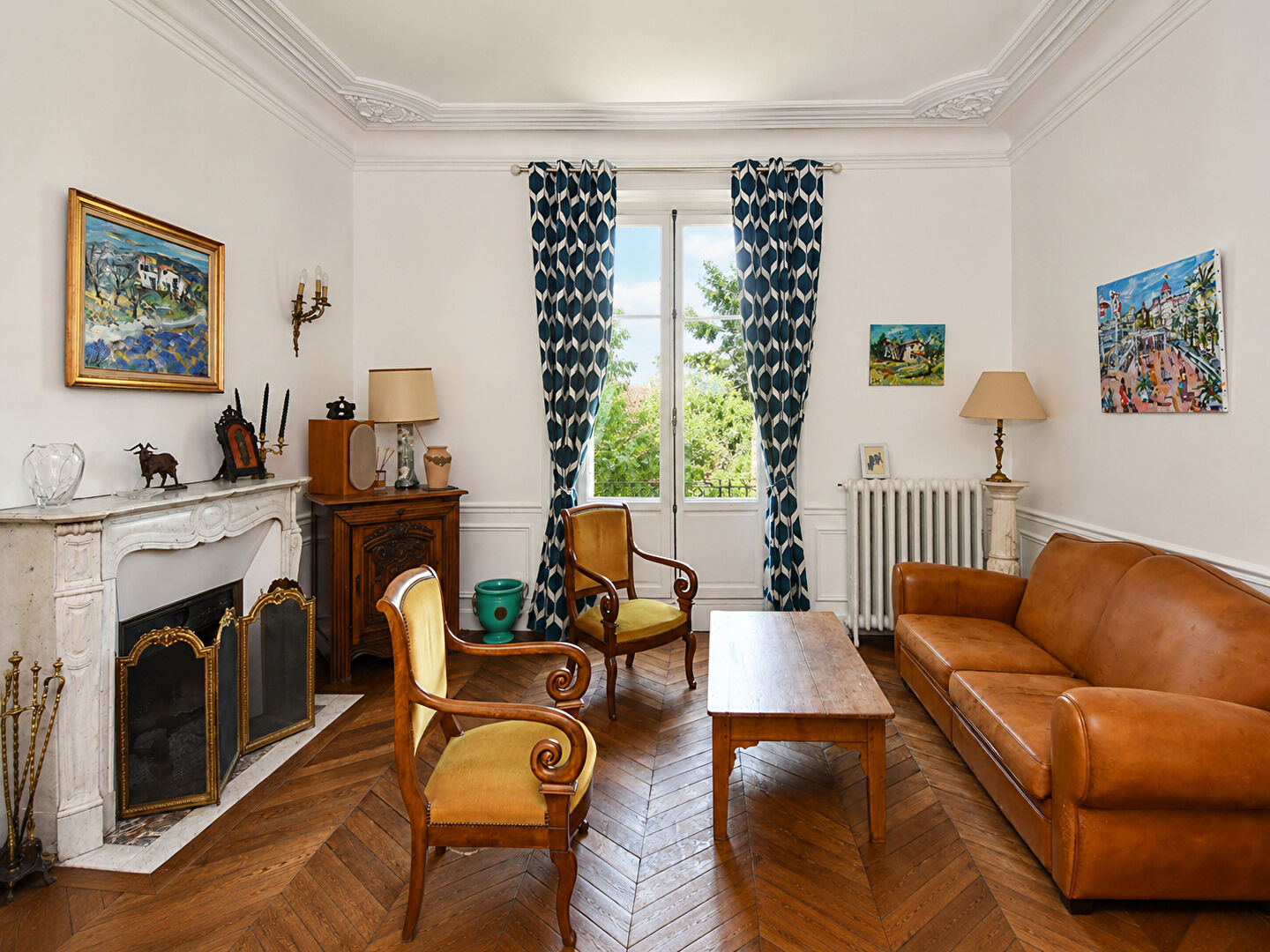 LE VESINET COEUR DE CENTRE  – 3 MN RER – PROPRIETE DE 183 M² – 5 CHAMBRES – TERRAIN 644 M²