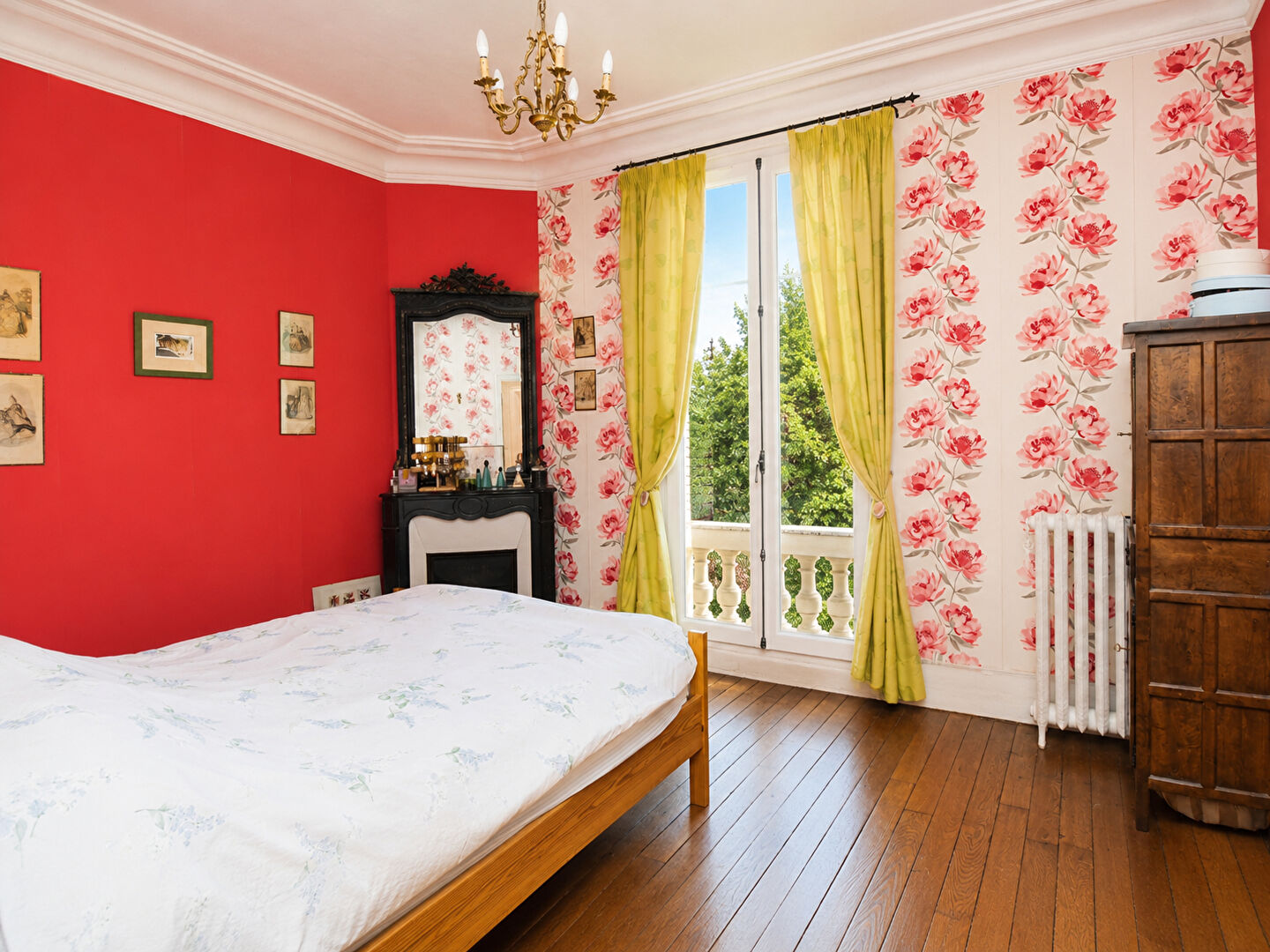 LE VESINET COEUR DE CENTRE  – 3 MN RER – PROPRIETE DE 183 M² – 5 CHAMBRES – TERRAIN 644 M²