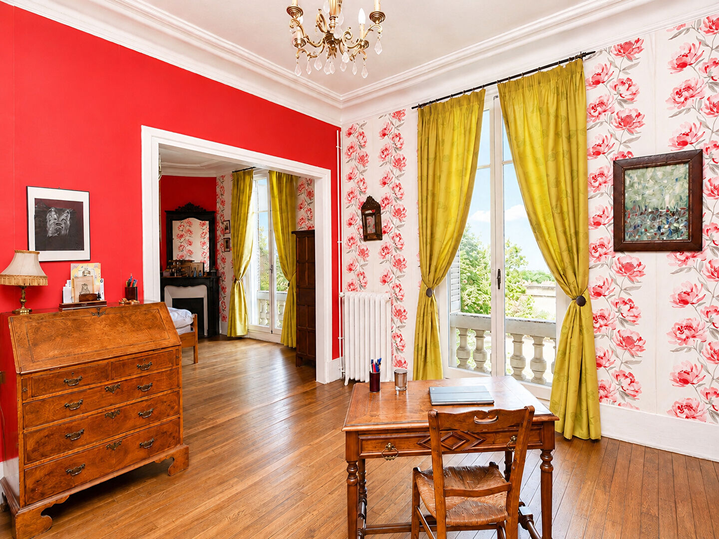 LE VESINET COEUR DE CENTRE  – 3 MN RER – PROPRIETE DE 183 M² – 5 CHAMBRES – TERRAIN 644 M²