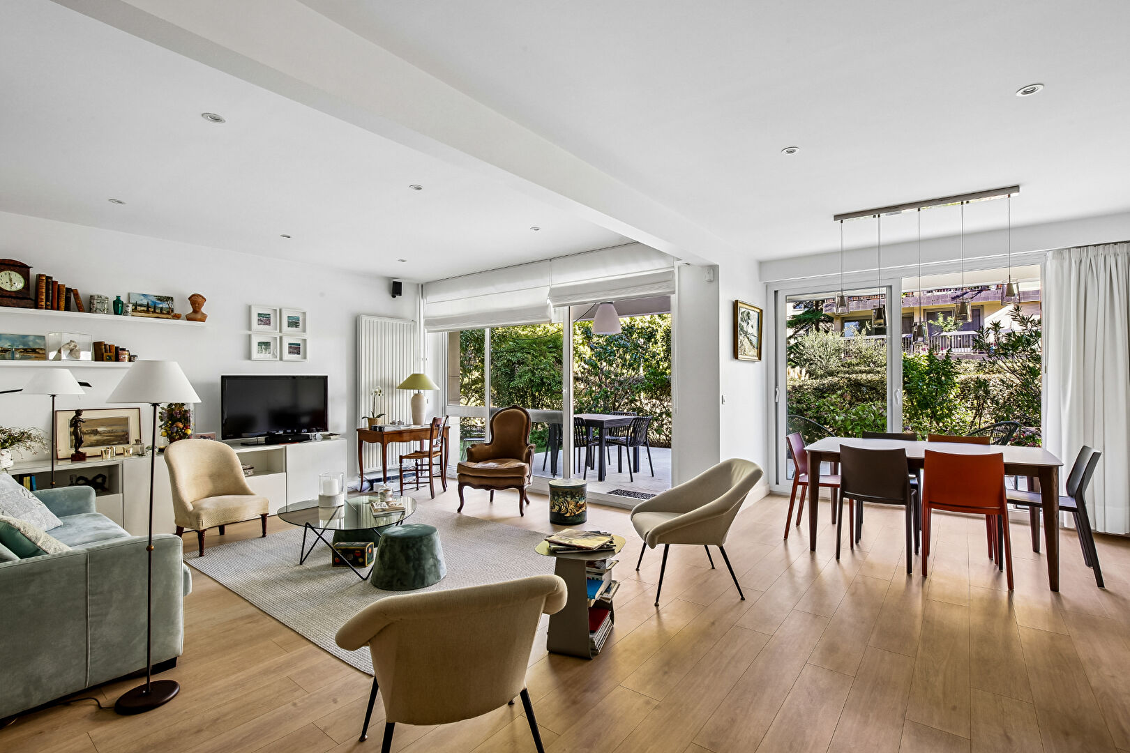 BAS DE CHATOU – QUARTIER BRIMONT – APPARTEMENT 4 PIECES DE 103 M² – TERRASSE ET JARDIN 63 M² – 12 MN RER