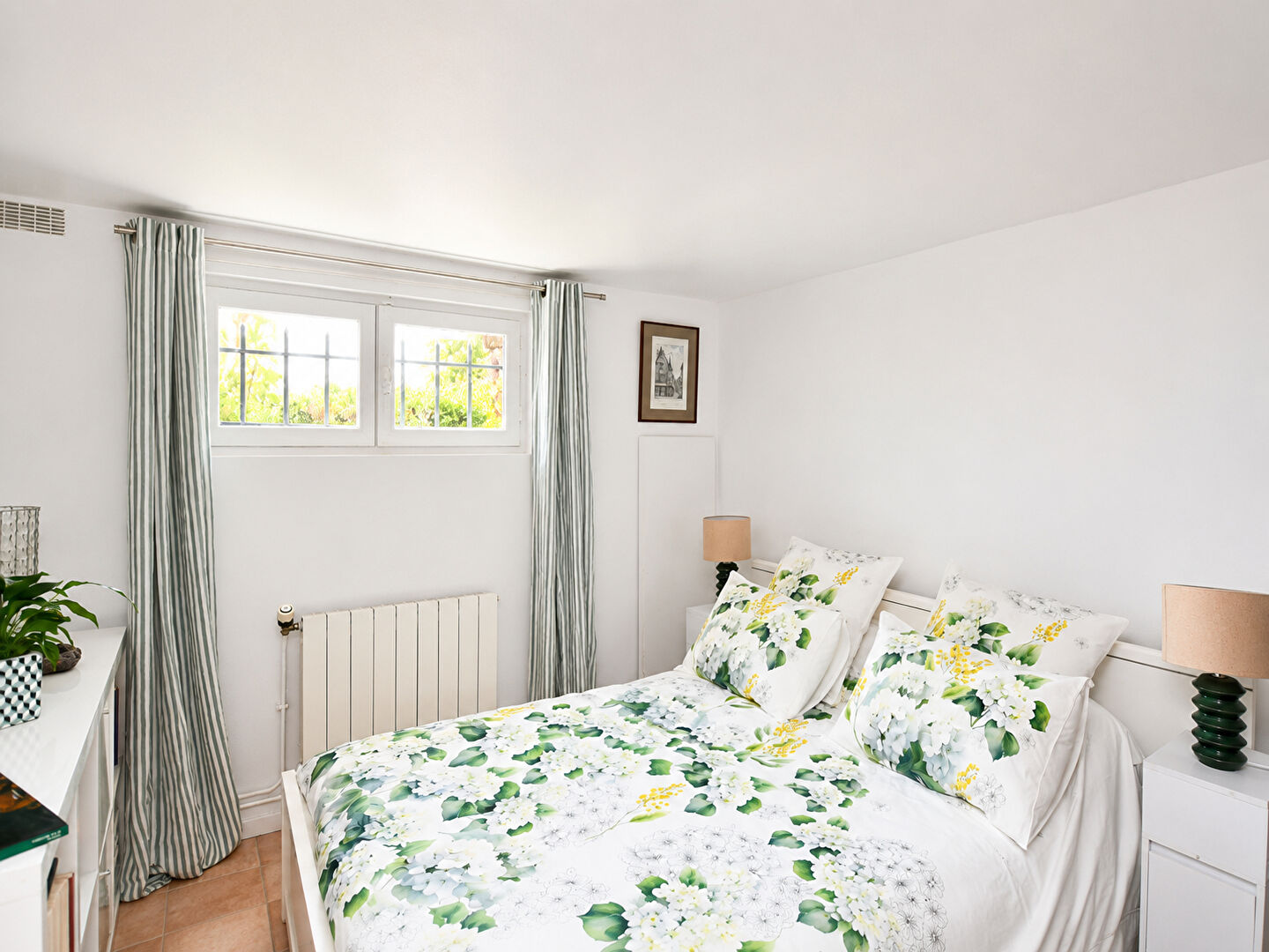 CHATOU – MAISON DE 155 M² DONT UN STUDIO INDEPENDANT DE  35 M² AVEC BEAU POTENTIEL – TERRAIN DE 1197 M²