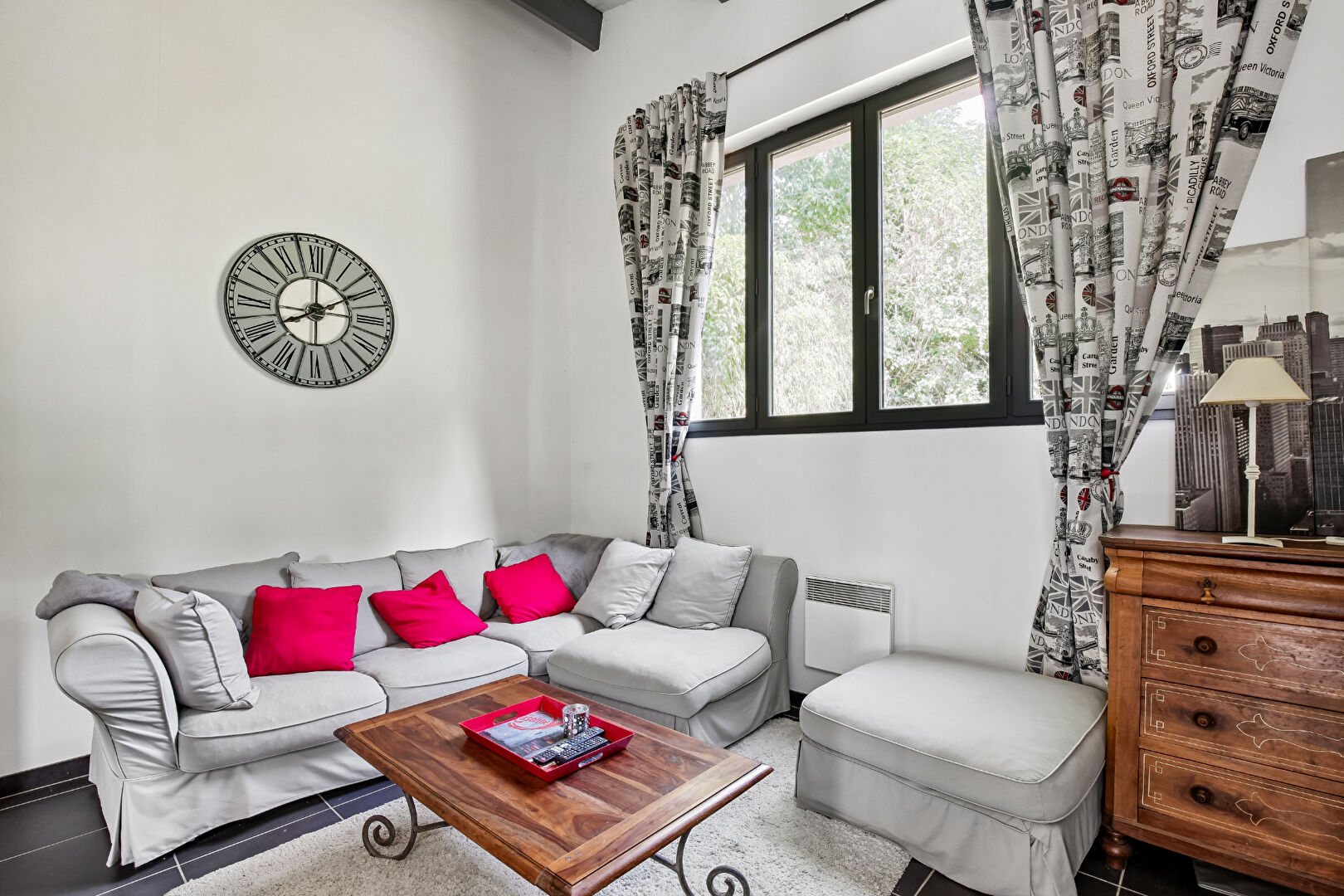 CHATOU – MAISON DE 155 M² DONT UN STUDIO INDEPENDANT DE  35 M² AVEC BEAU POTENTIEL – TERRAIN DE 1197 M²