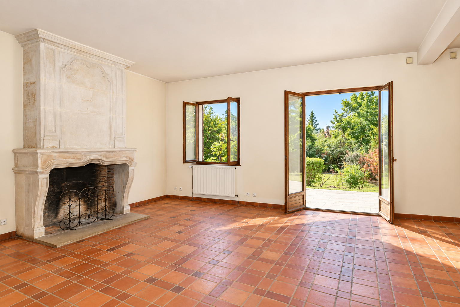 CHATOU – TRIANGLE D&rsquo;OR A 10 MN DU RER – MAISON DE 201m2 – TERRAIN 872 m² – 4 CHAMBRES