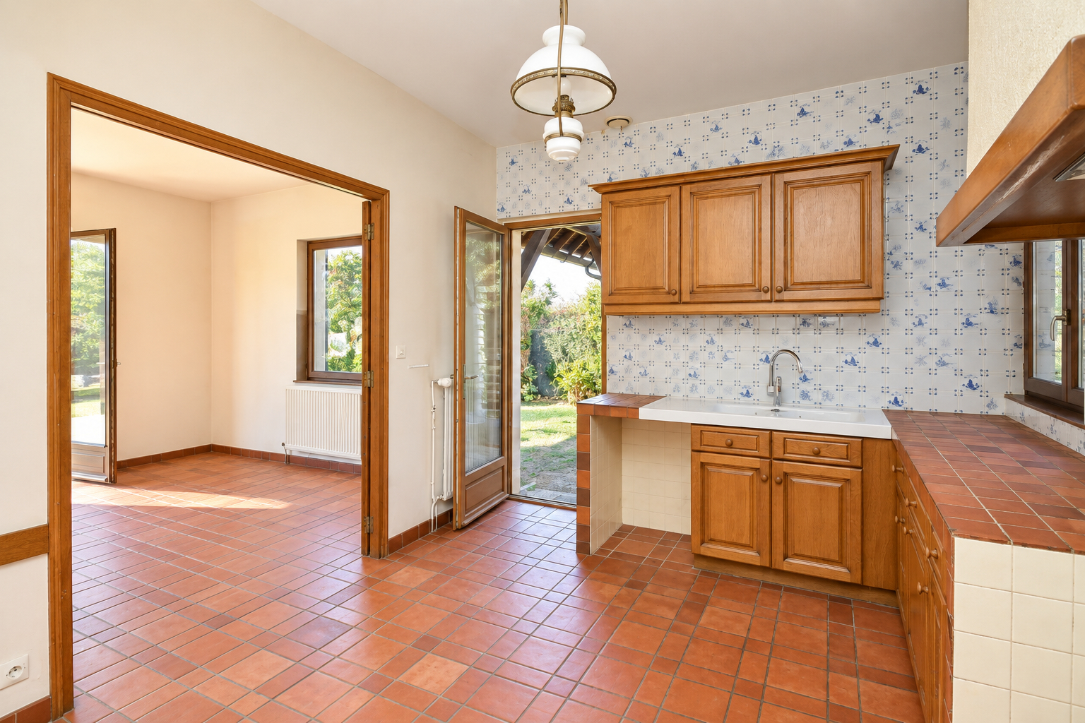 CHATOU – TRIANGLE D&rsquo;OR A 10 MN DU RER – MAISON DE 201m2 – TERRAIN 872 m² – 4 CHAMBRES