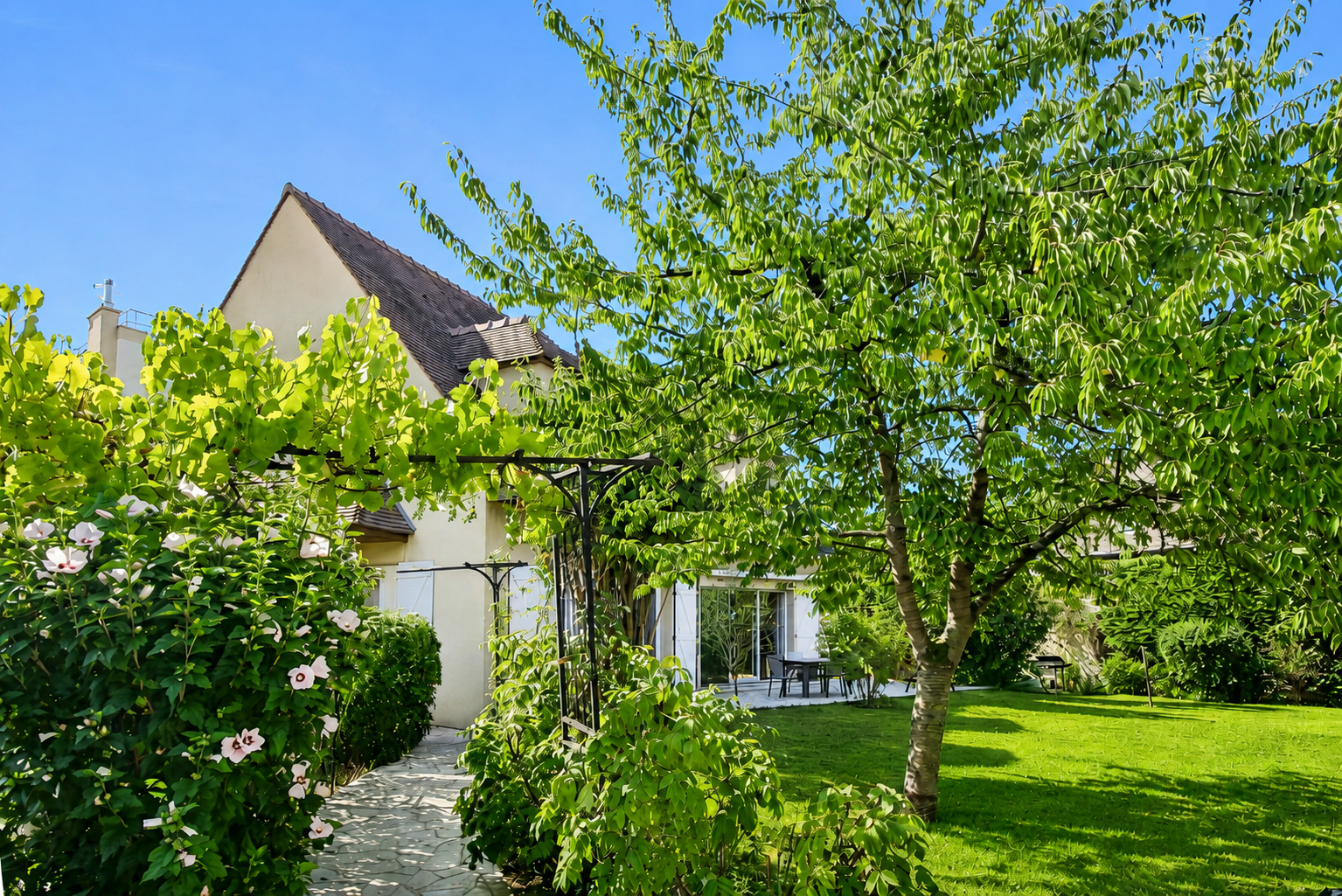 CROISSY SUR SEINE – MAISON FAMILIALE DE 176 M² – 5 CHAMBRES – TERRAIN DE 867 M²
