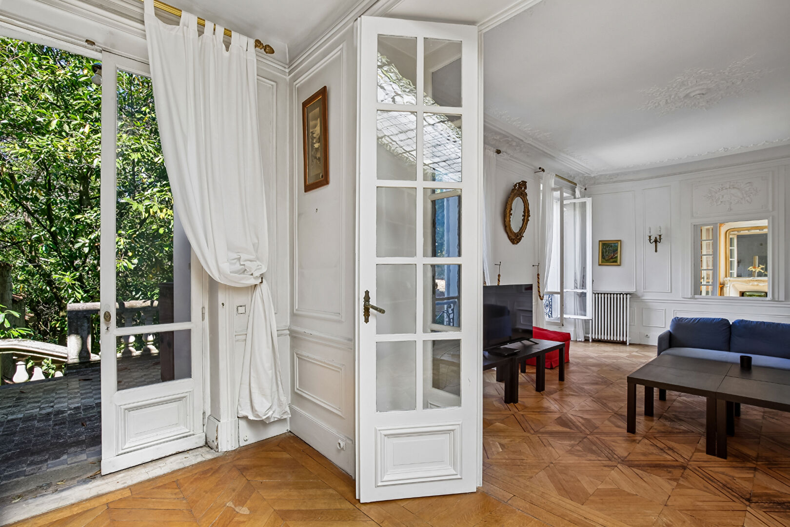 BAS DE CHATOU – TRIANGLE D&rsquo;OR – HOTEL PARTICULIER NAPOLEON III – TERRAIN 2031 M²