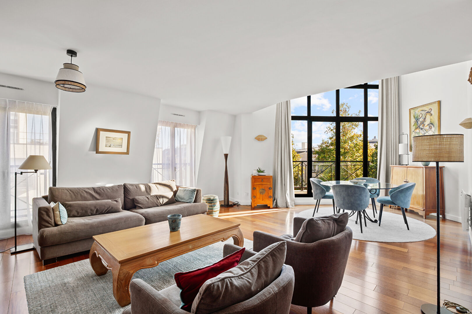 BAS DE CHATOU PROCHE CENTRE-VILLE Très bel Appartement Duplex de 111 m² avec 3 chambres et possibilité d&rsquo;une 4è