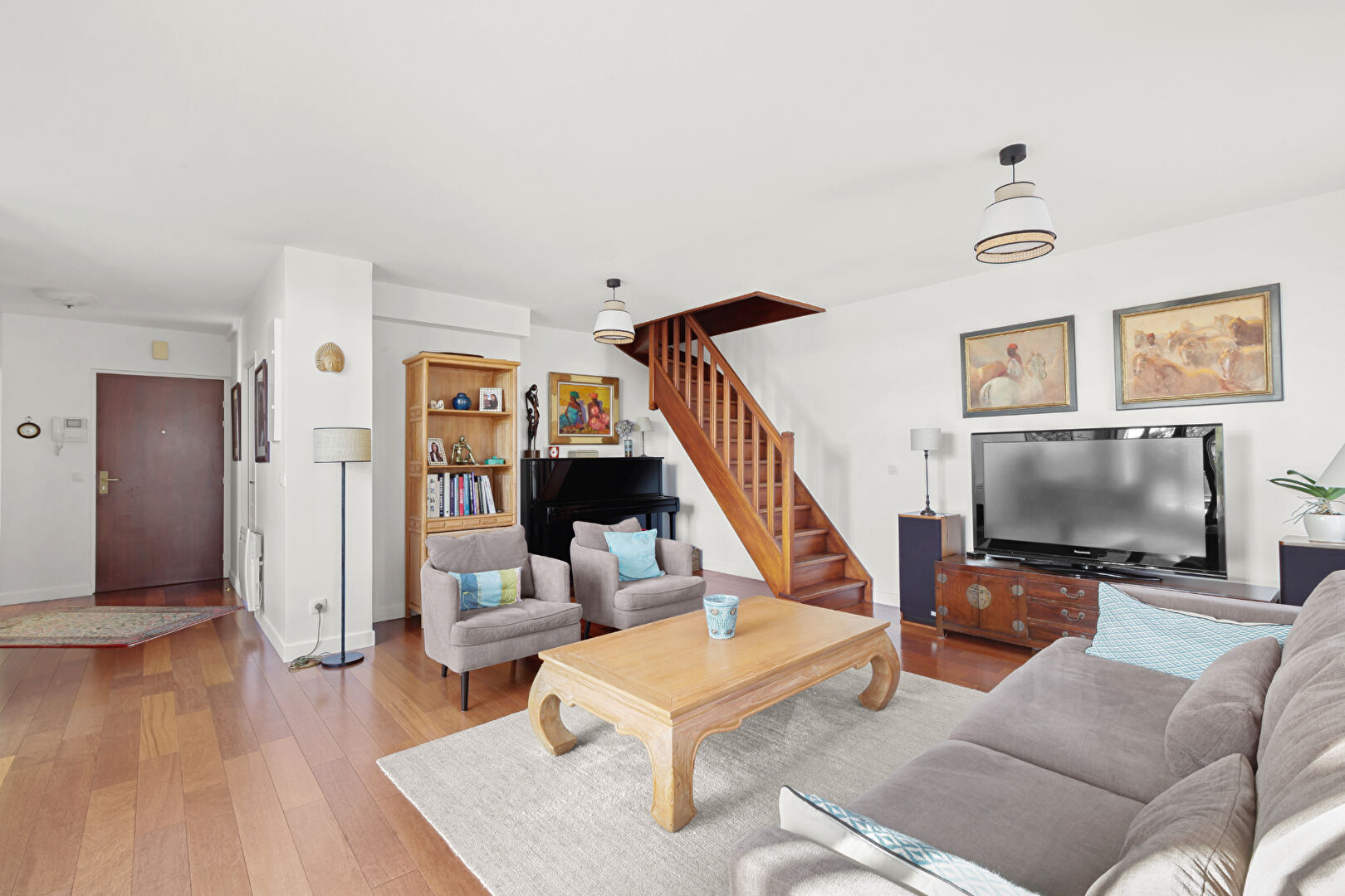 BAS DE CHATOU PROCHE CENTRE-VILLE Très bel Appartement Duplex de 111 m² avec 3 chambres et possibilité d&rsquo;une 4è