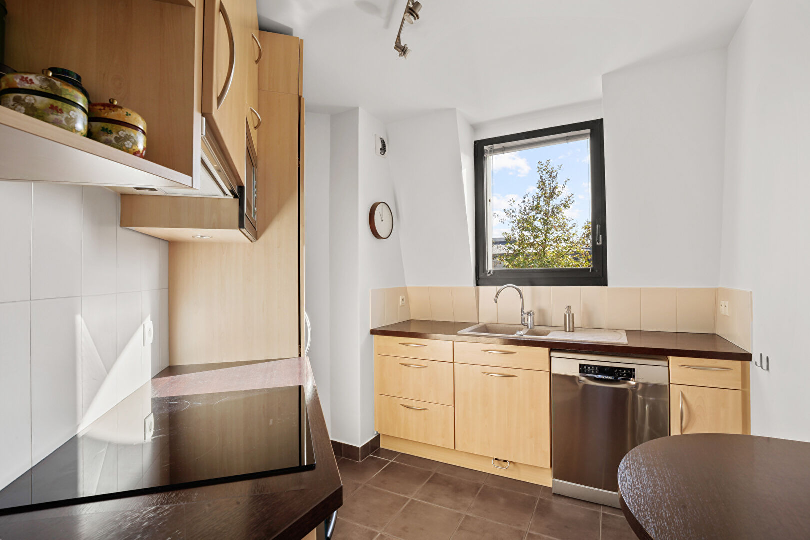 BAS DE CHATOU PROCHE CENTRE-VILLE Très bel Appartement Duplex de 111 m² avec 3 chambres et possibilité d&rsquo;une 4è