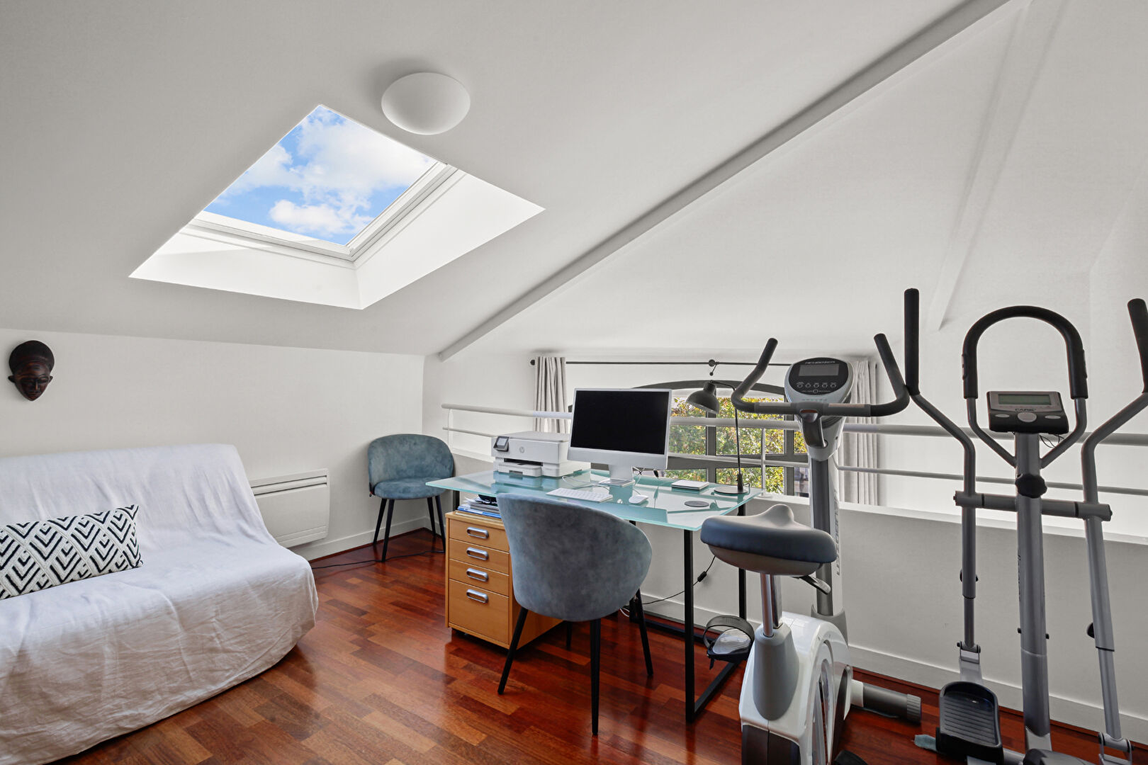 BAS DE CHATOU PROCHE CENTRE-VILLE Très bel Appartement Duplex de 111 m² avec 3 chambres et possibilité d&rsquo;une 4è