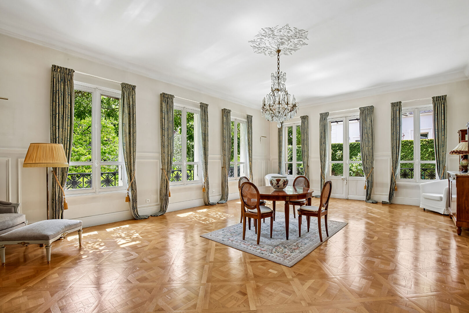 BAS DE CHATOU – PROPRIÉTÉ DE CHARME DE 1888 – TERRAIN PAYSAGER PLEIN SUD DE 919 M² – DEUX HABITATIONS
