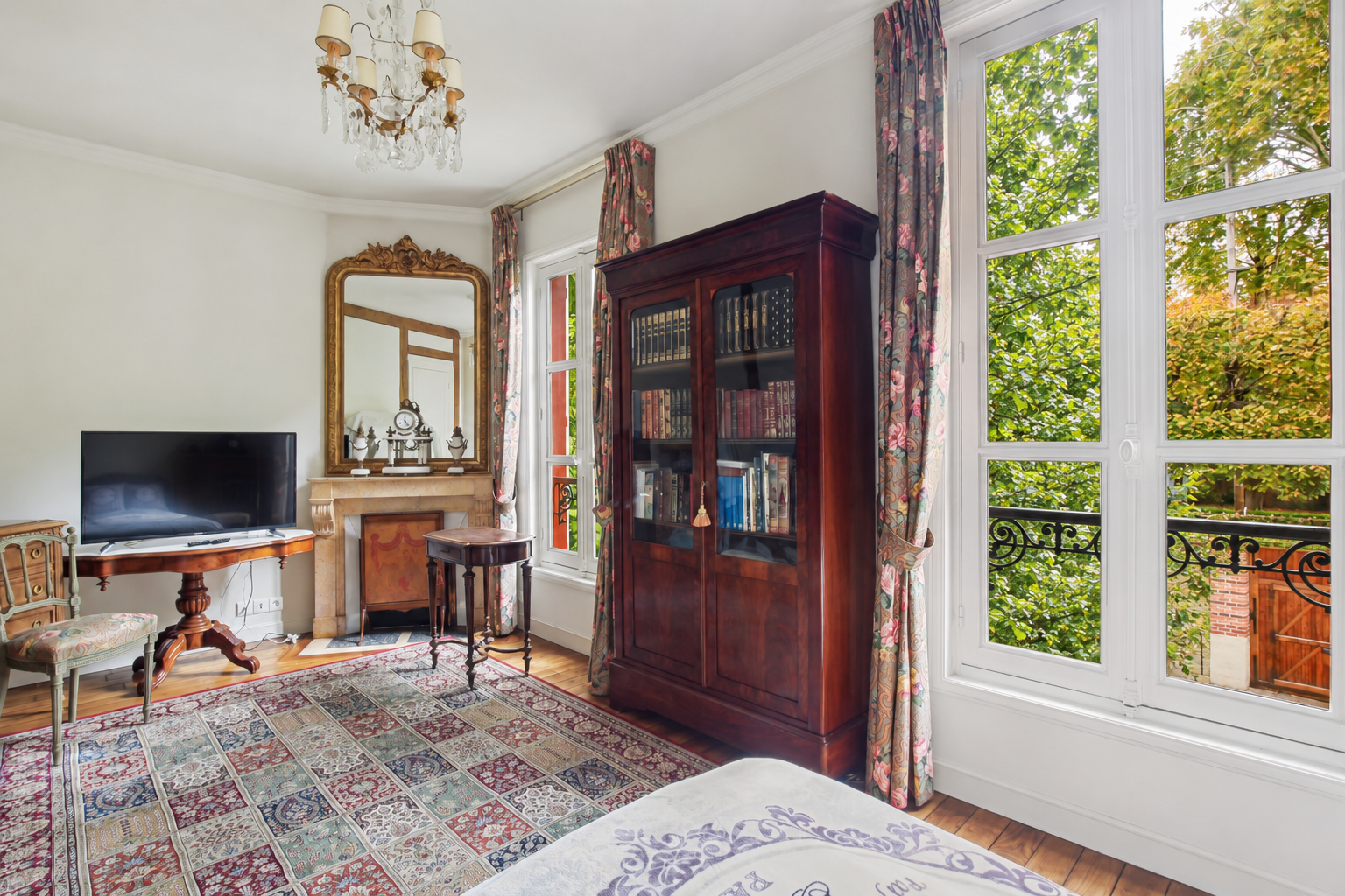 BAS DE CHATOU – PROPRIÉTÉ DE CHARME DE 1888 – TERRAIN PAYSAGER PLEIN SUD DE 919 M² – DEUX HABITATIONS