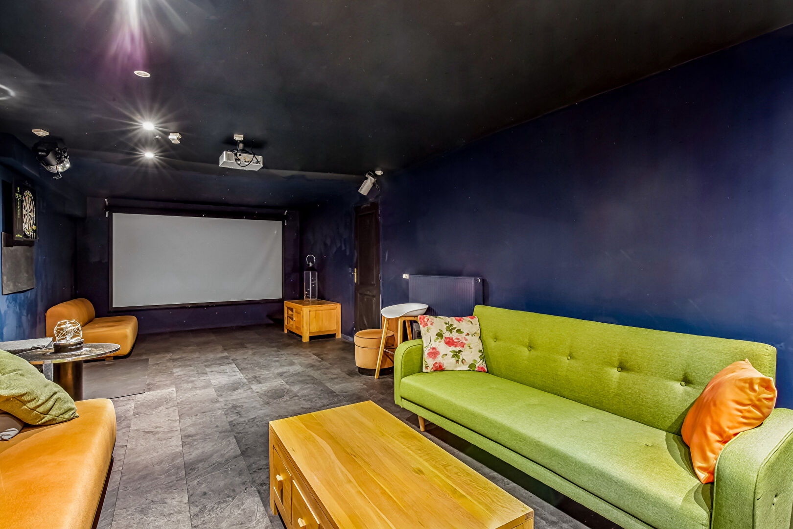 LE VESINET SUD, 8 MN RER, MAISON CONTEMPORAINE DE 261 M² – 5 CHAMBRES – TERRAIN 1000 M²