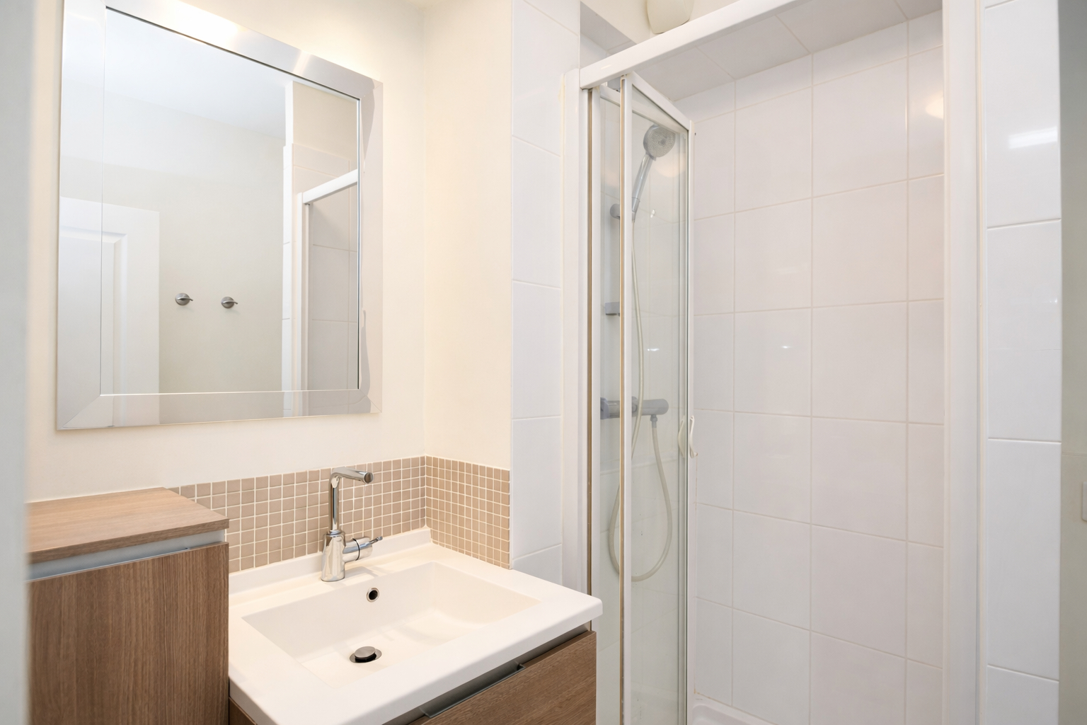 CROISSY SUR SEINE – STUDIO DE 28.45 M2  – RESIDENCE RECENTE – ASCENSEUR – 12 MN RER – 3 MN DU CENTRE VILLE